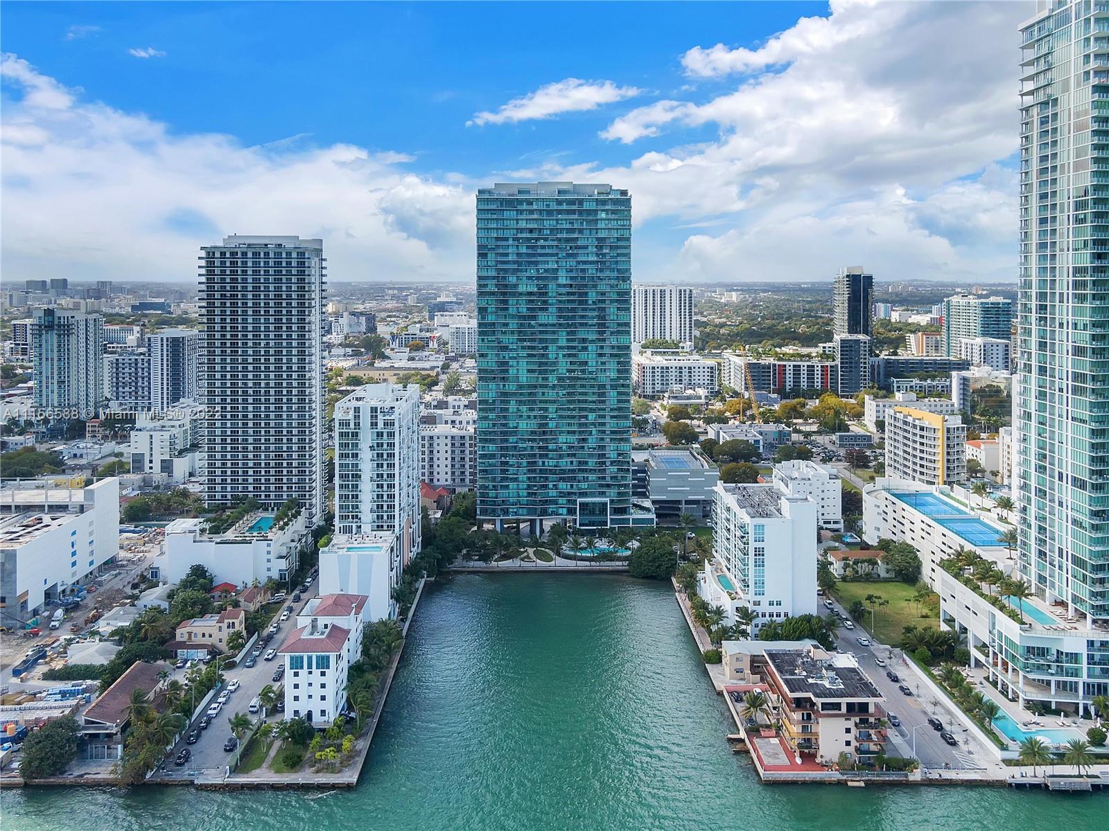 ICON BAY CONDO - Residential