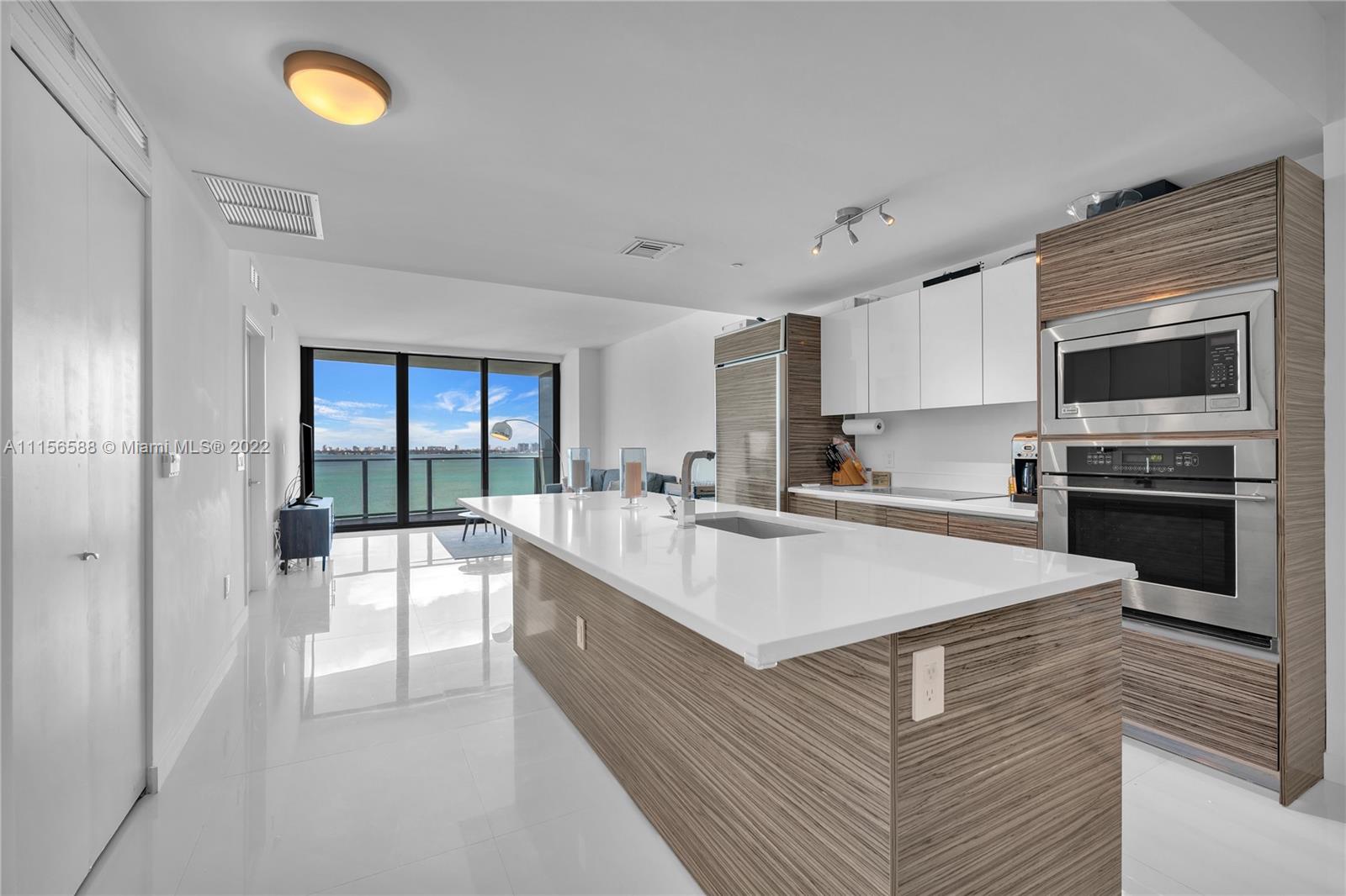 ICON BAY CONDO - Residential
