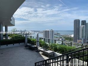 CANVAS CONDO - Residential Lease
