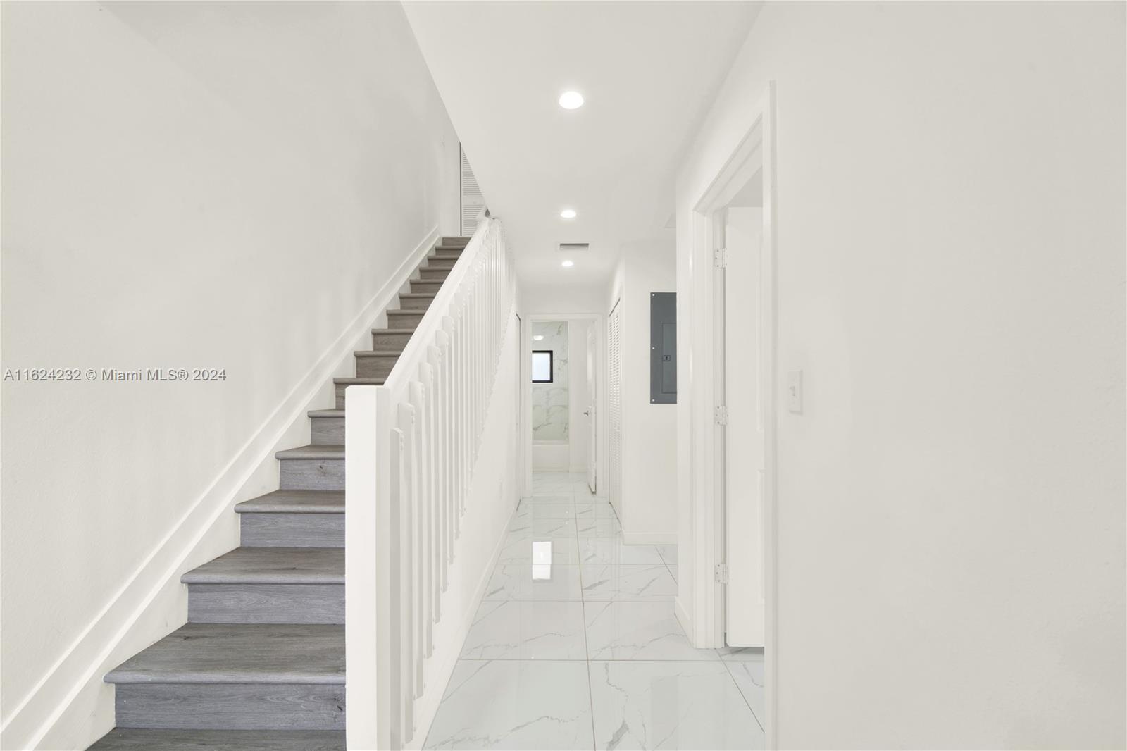GLENWOOD HEIGHTS ADDN - Residential Lease