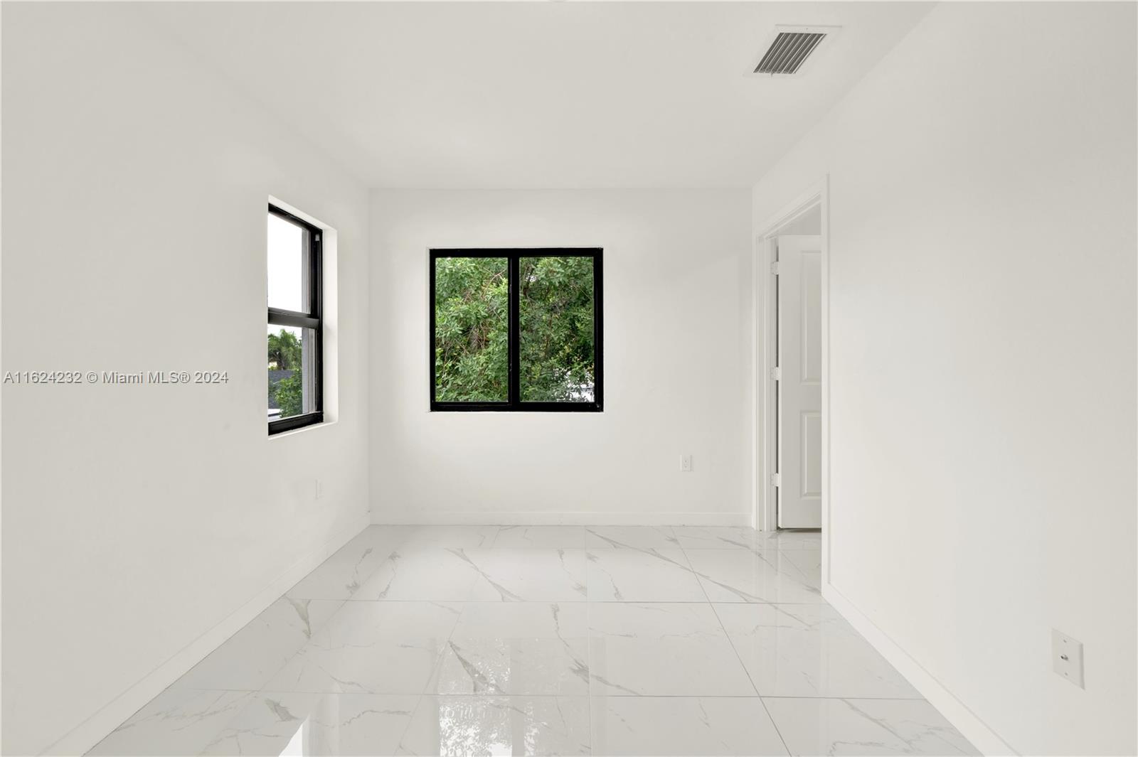 GLENWOOD HEIGHTS ADDN - Residential Lease