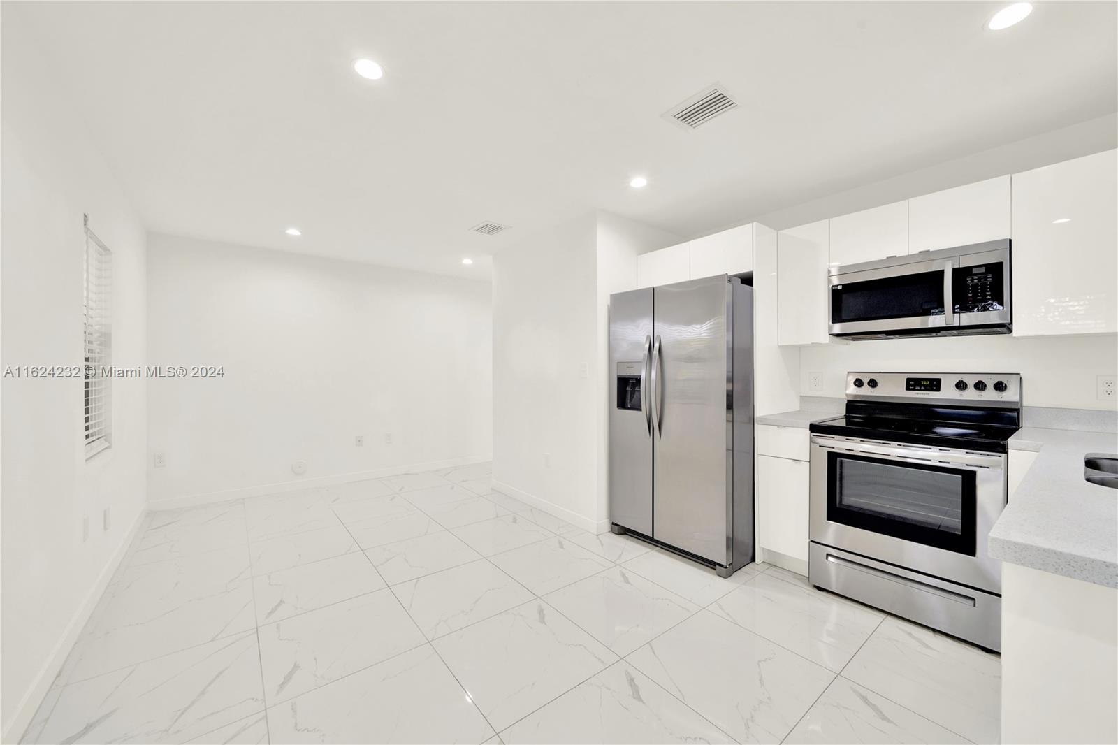 GLENWOOD HEIGHTS ADDN - Residential Lease