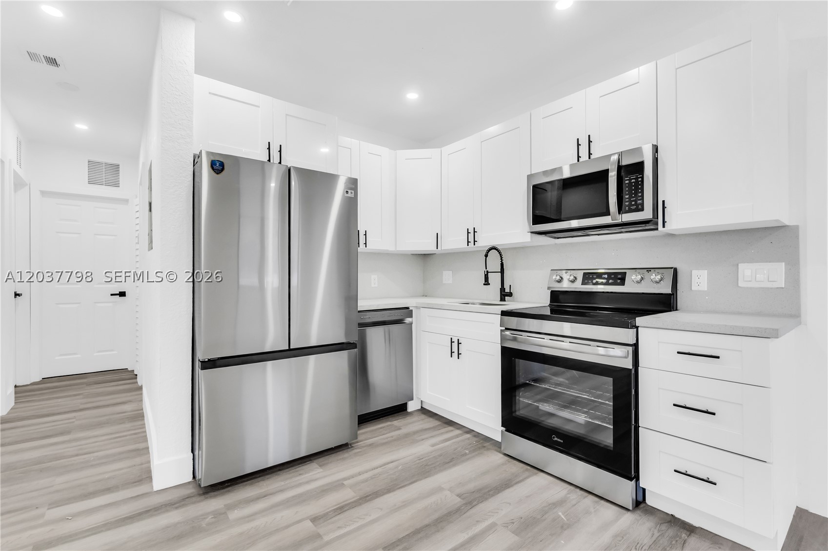LAKE FOREST SEC 4 - Residential