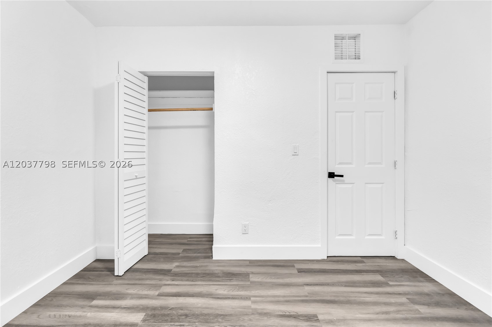 LAKE FOREST SEC 4 - Residential