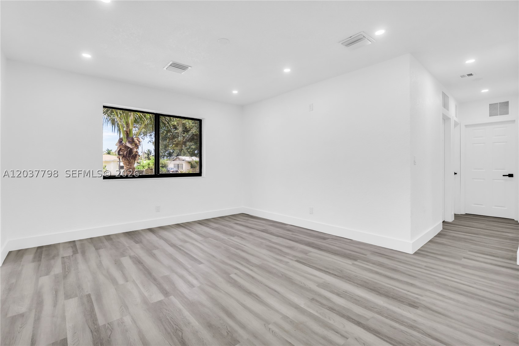 LAKE FOREST SEC 4 - Residential