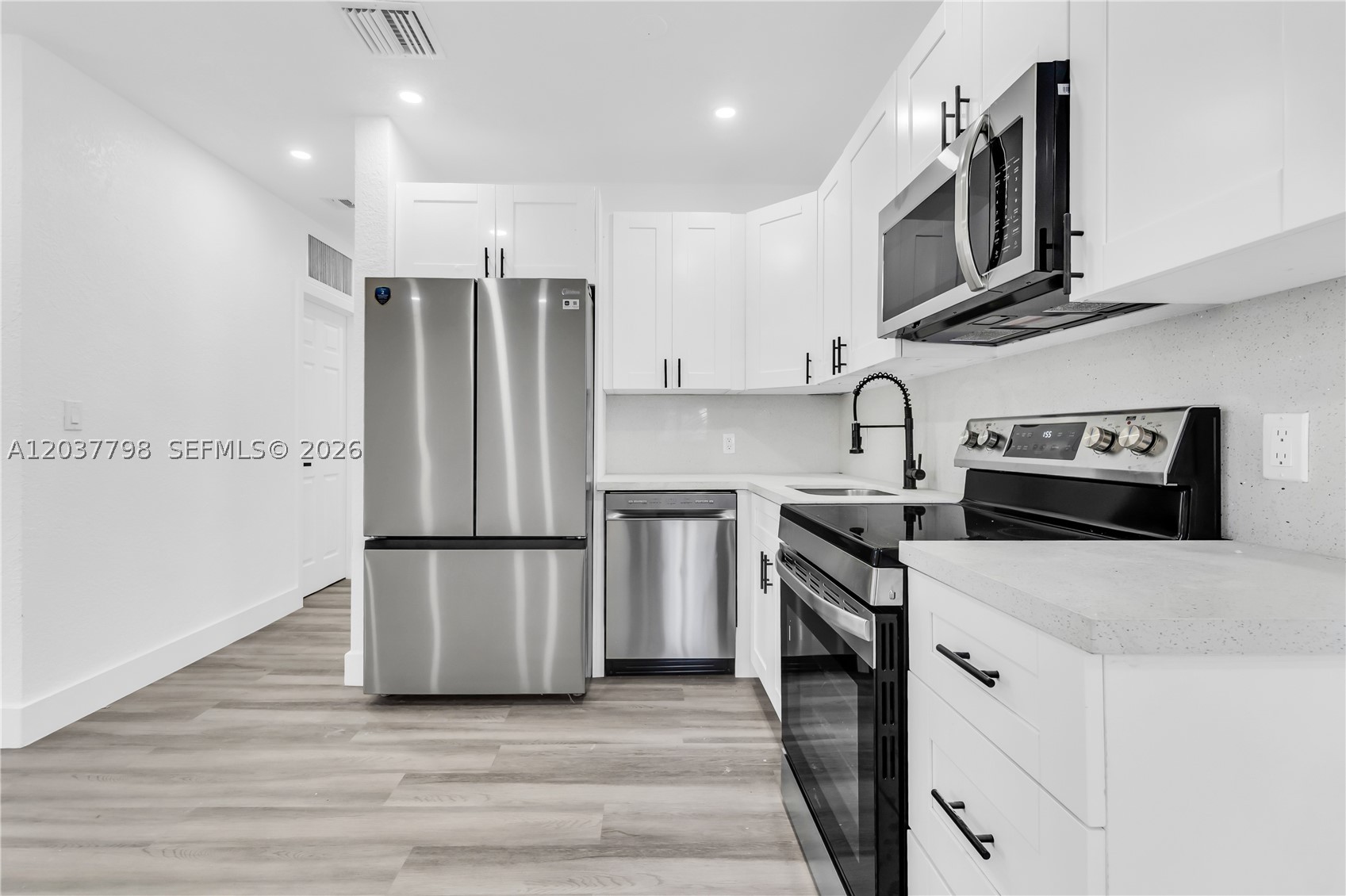 LAKE FOREST SEC 4 - Residential