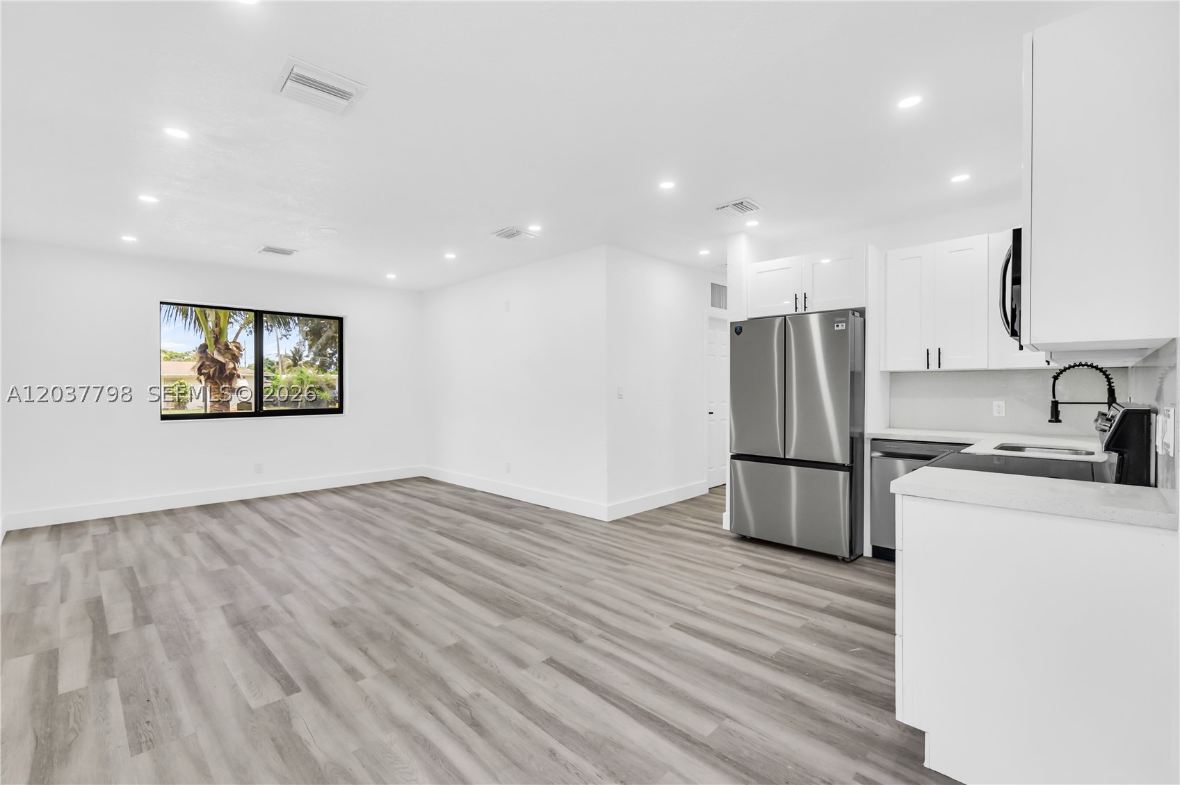 LAKE FOREST SEC 4 - Residential