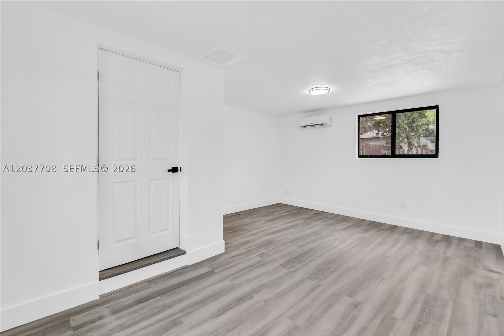LAKE FOREST SEC 4 - Residential