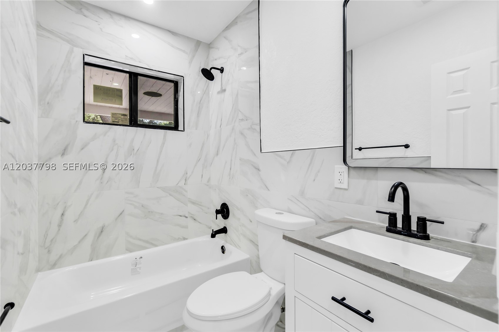 LAKE FOREST SEC 4 - Residential