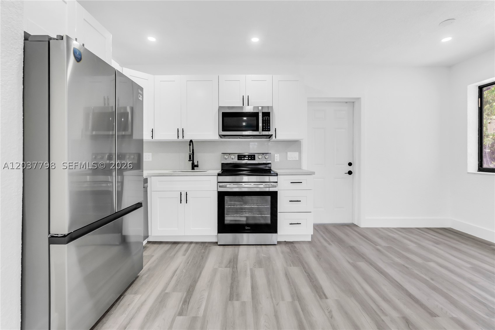 LAKE FOREST SEC 4 - Residential