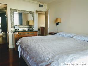BRICKELL HARBOUR CONDO - Residential Lease