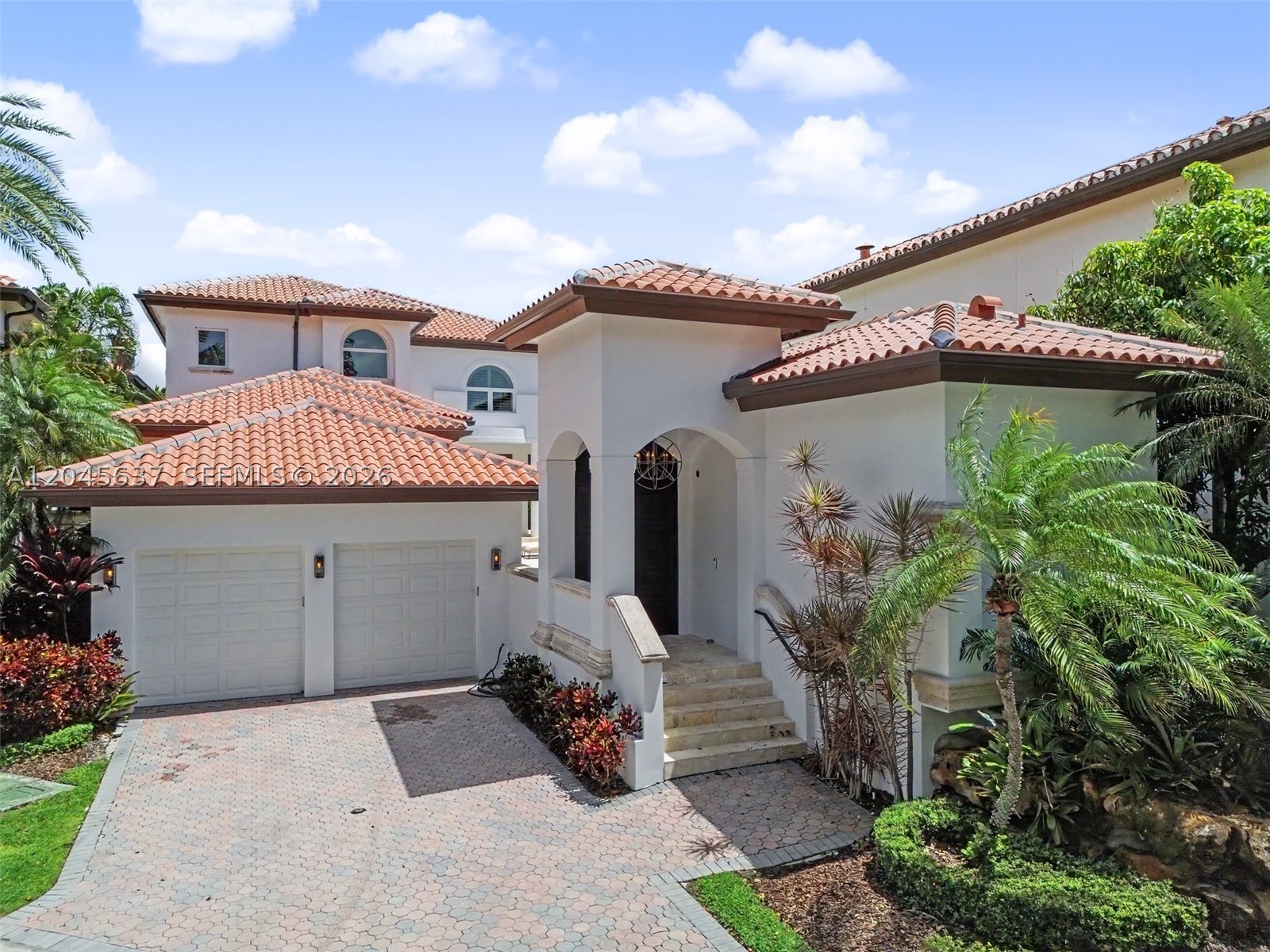 DEERING BAY ESTATES - Residential
