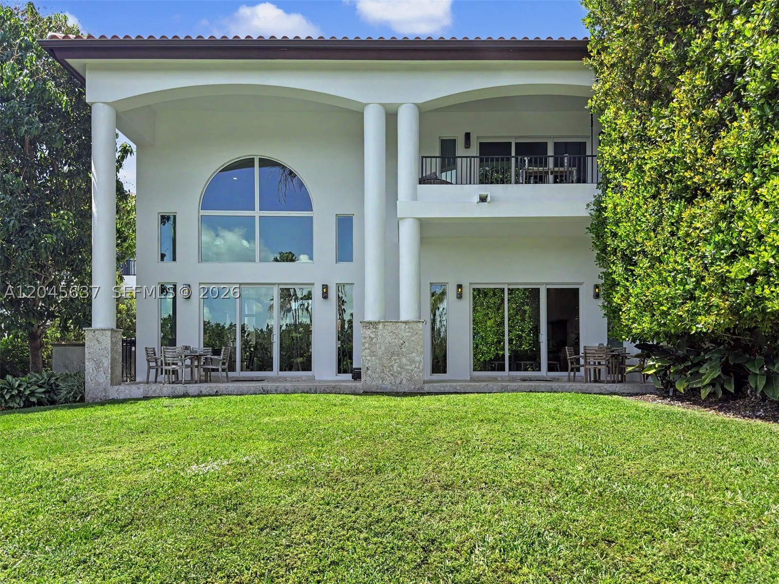 DEERING BAY ESTATES - Residential