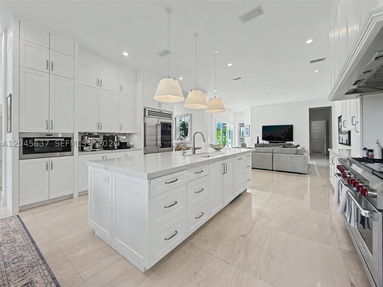 DEERING BAY ESTATES - Residential