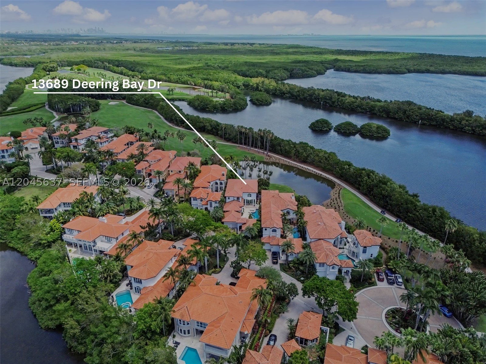 DEERING BAY ESTATES - Residential