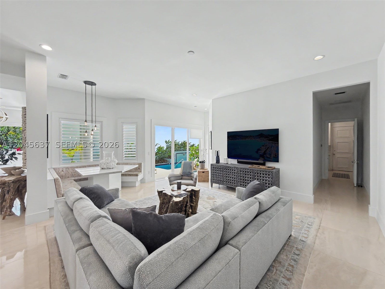 DEERING BAY ESTATES - Residential