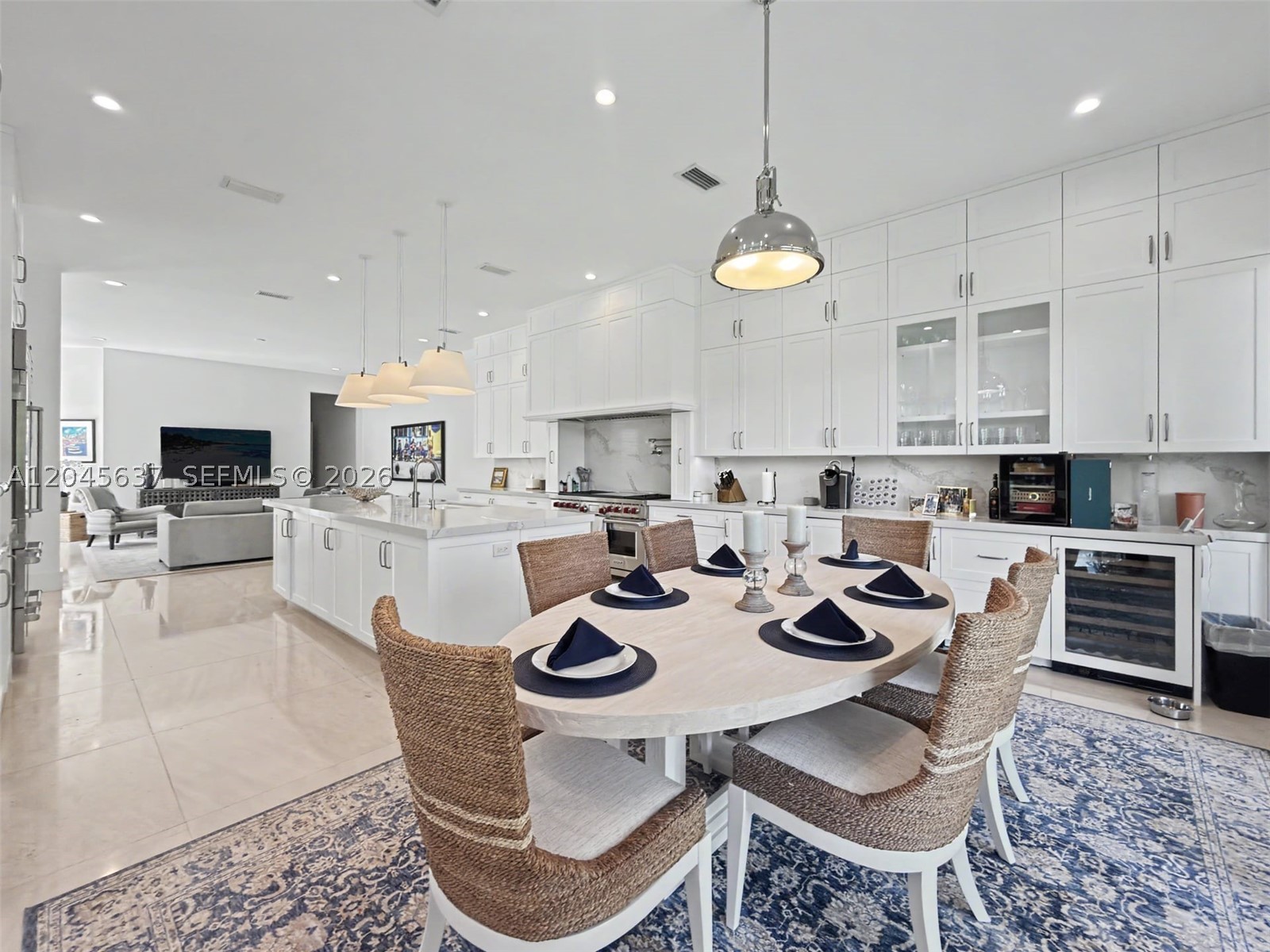 DEERING BAY ESTATES - Residential