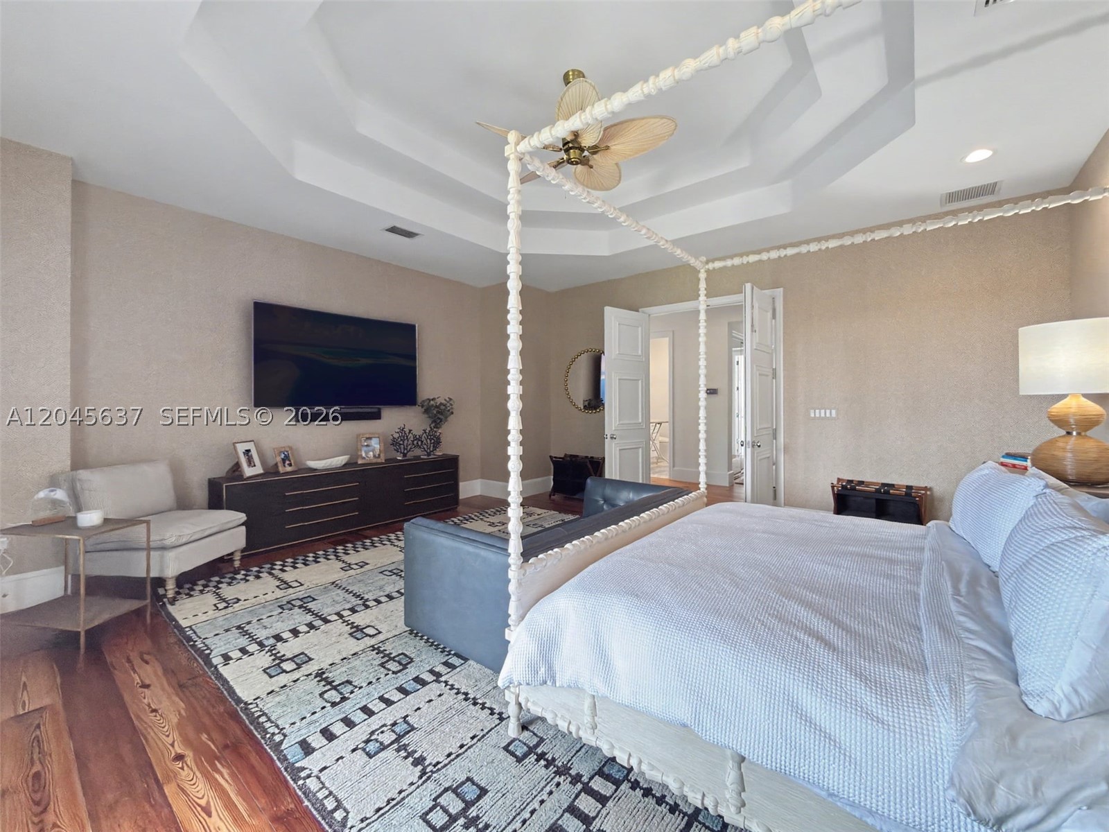 DEERING BAY ESTATES - Residential