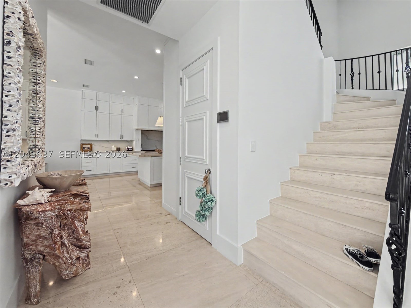 DEERING BAY ESTATES - Residential