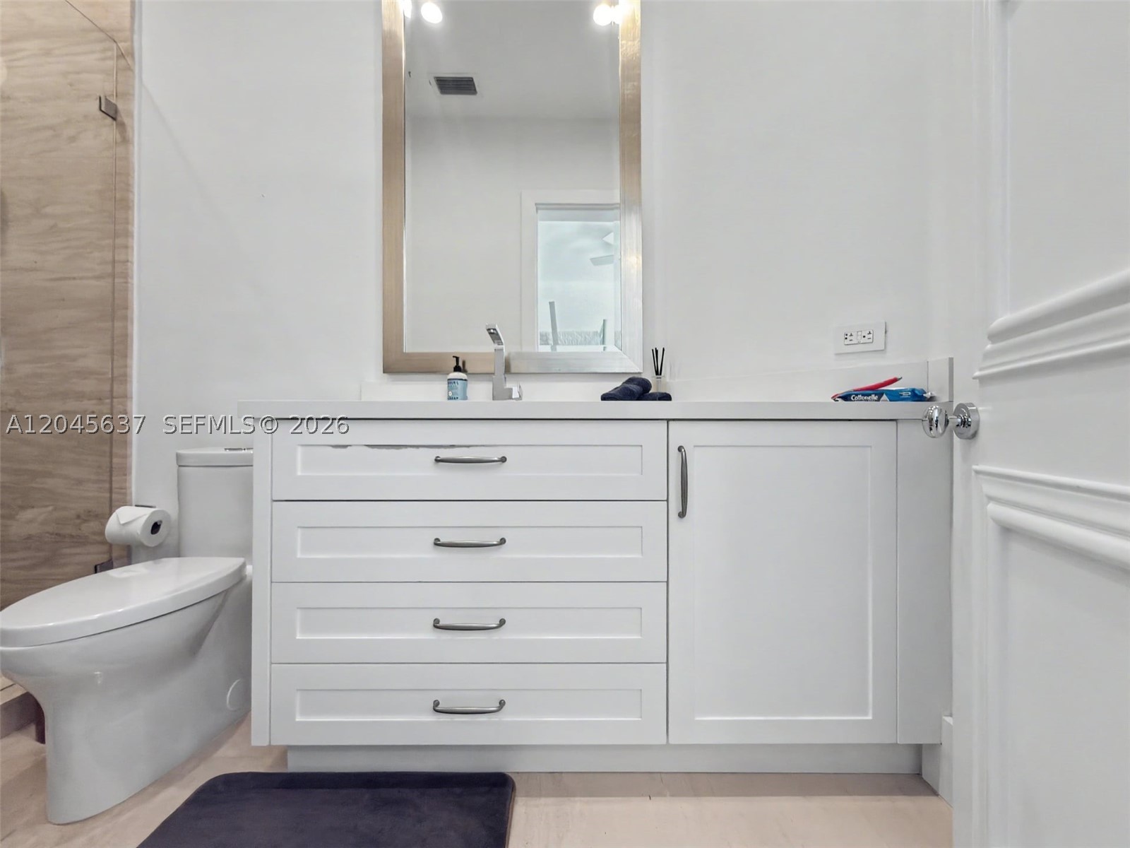 DEERING BAY ESTATES - Residential