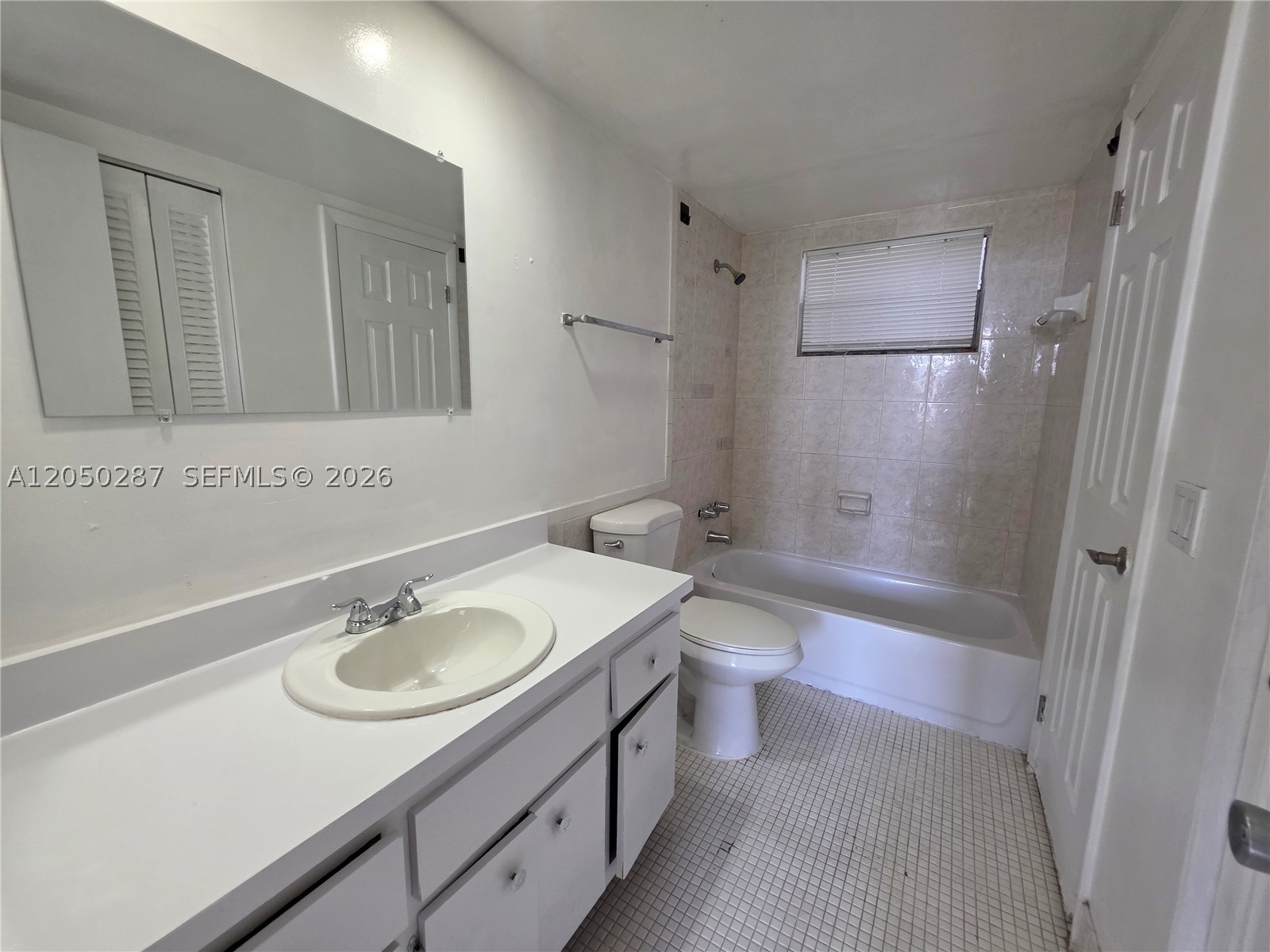 PARKWAY TOWERS BLDG 1 - Residential