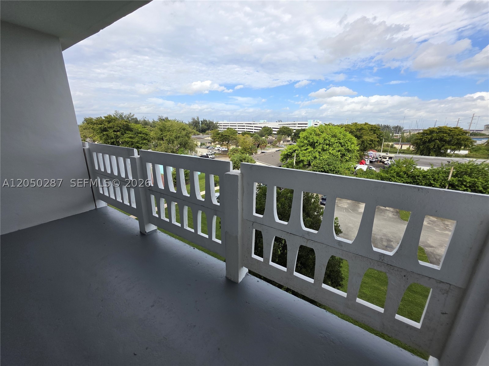 PARKWAY TOWERS BLDG 1 - Residential