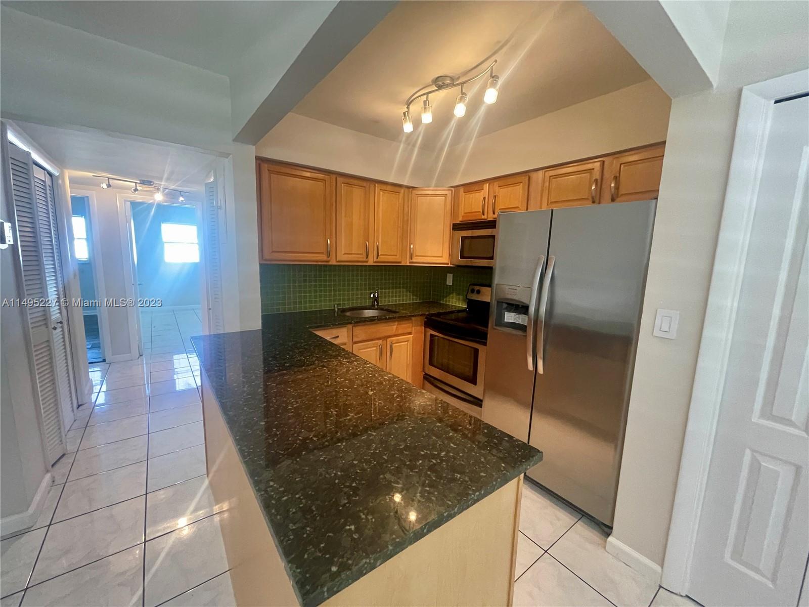 AZUL AT KIMBERLY LAKE CON - Residential Lease