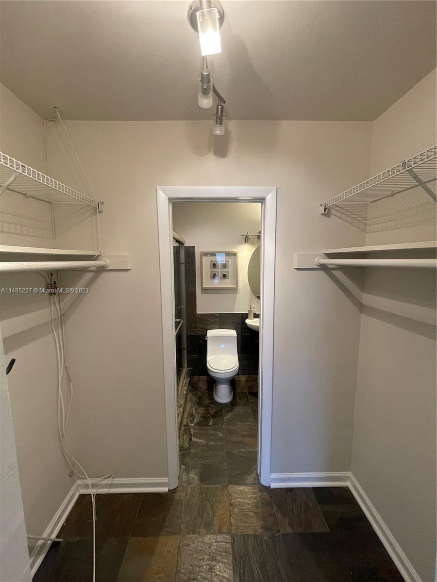 AZUL AT KIMBERLY LAKE CON - Residential Lease