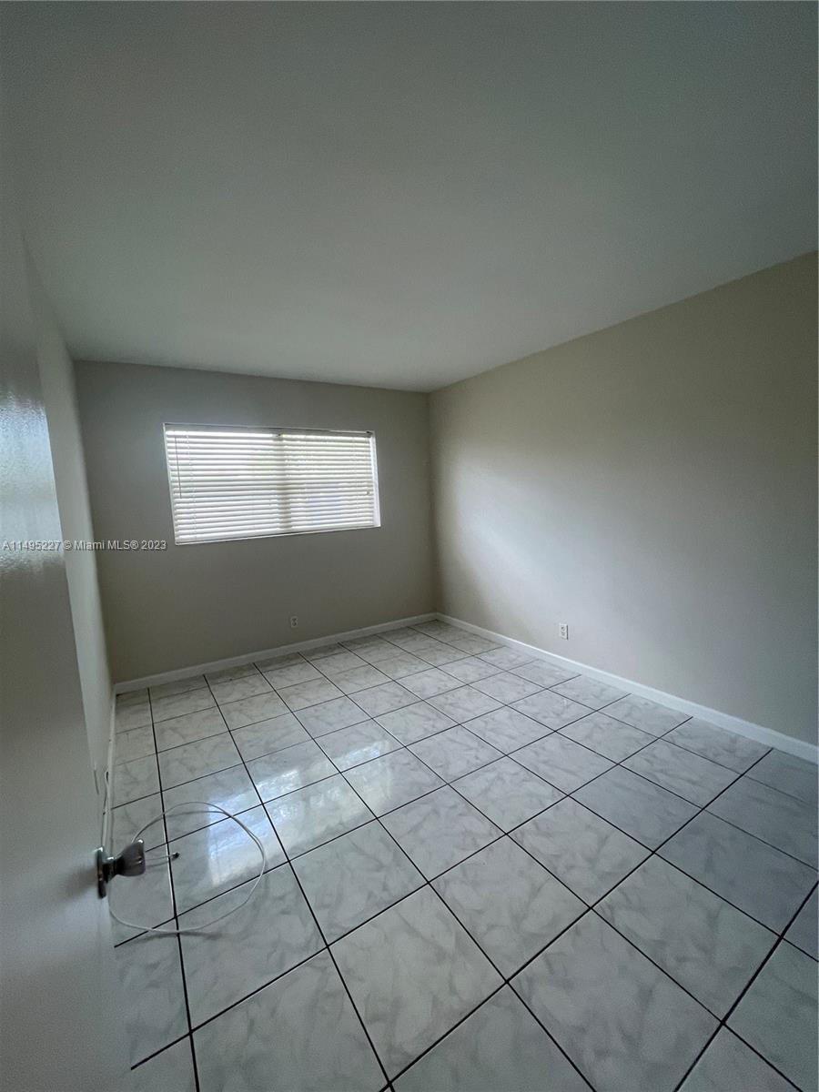 AZUL AT KIMBERLY LAKE CON - Residential Lease