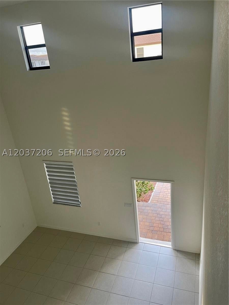 SIENA RESERVE - Residential