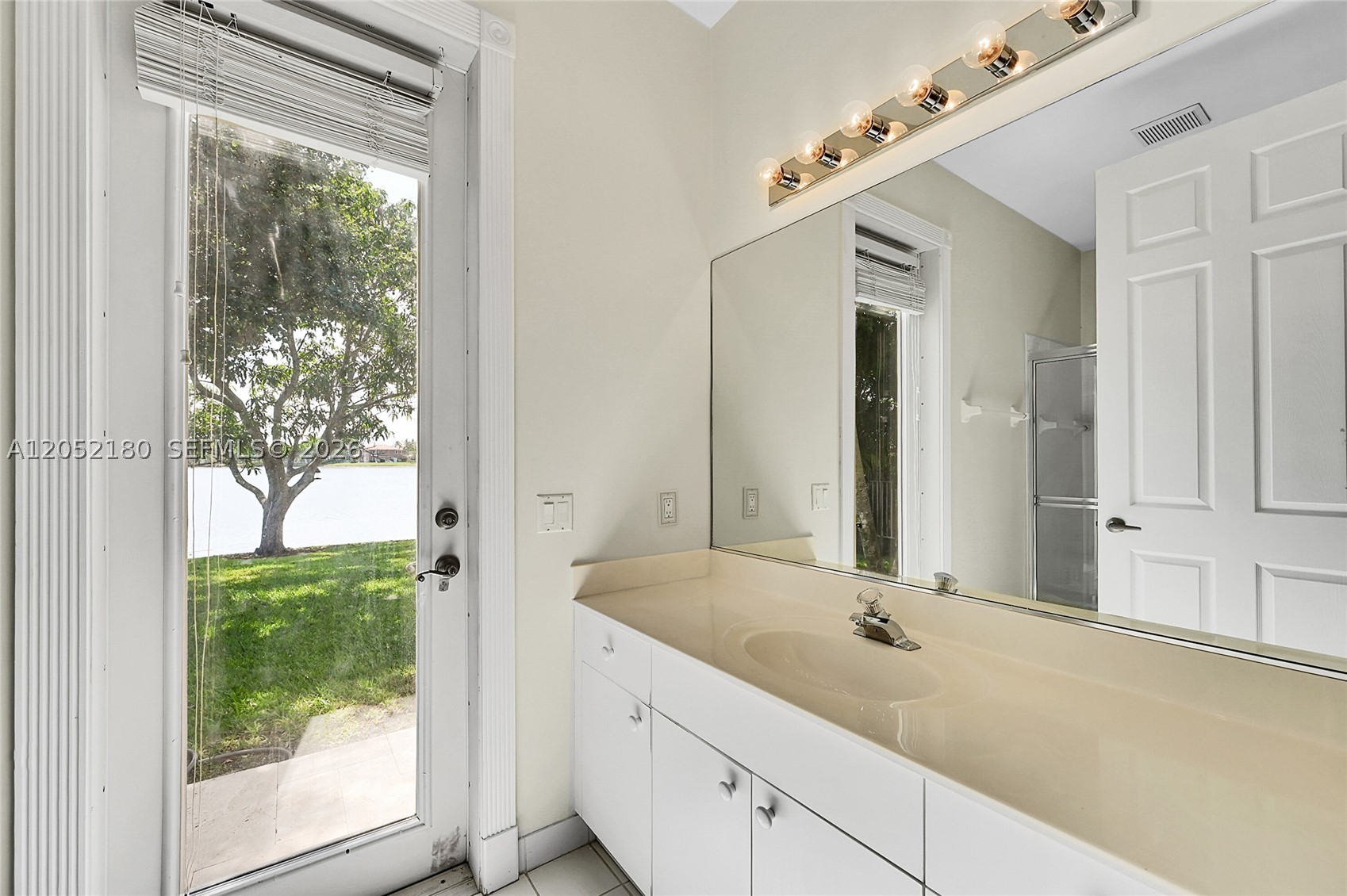 MARINERS COVE OF EAGLE LA - Residential Lease
