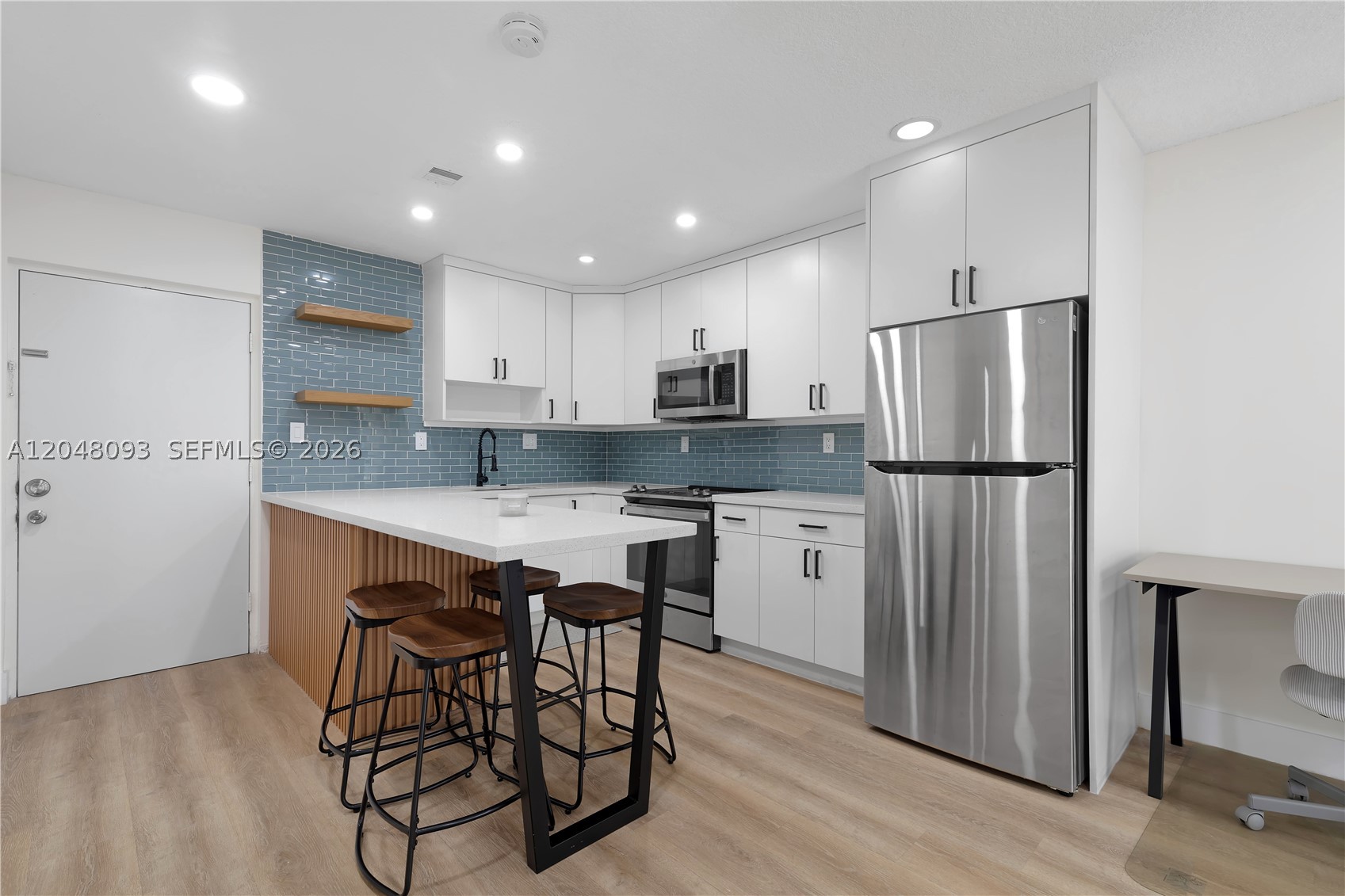 LA FUENTE CONDO - Residential Lease