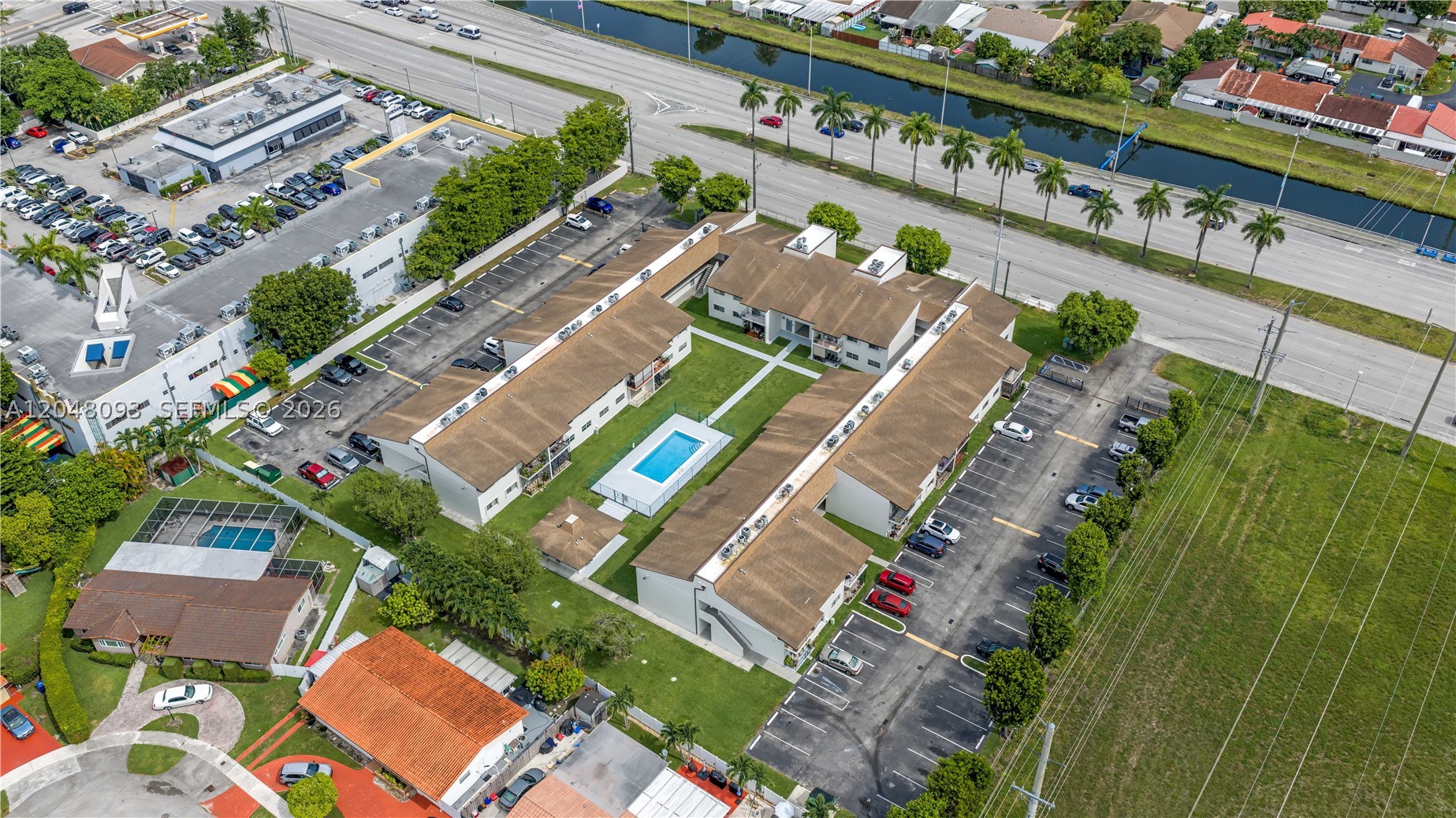 LA FUENTE CONDO - Residential Lease
