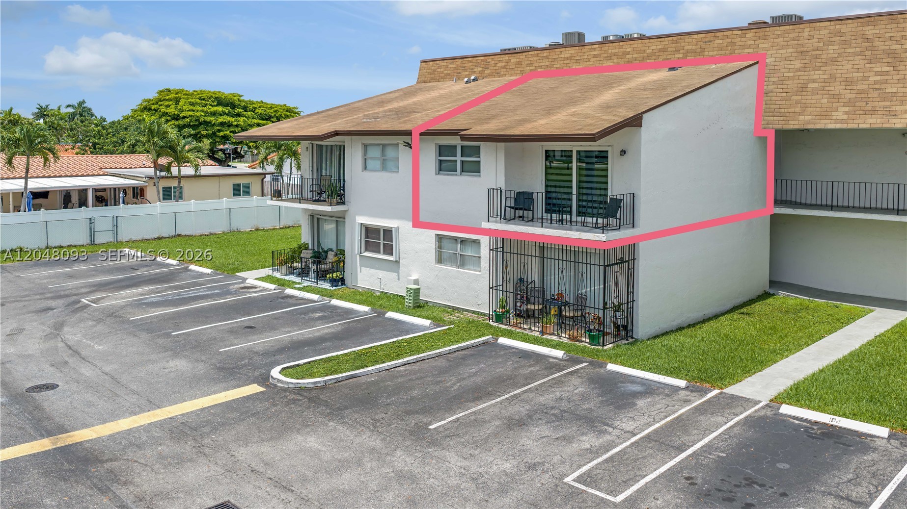 LA FUENTE CONDO - Residential Lease