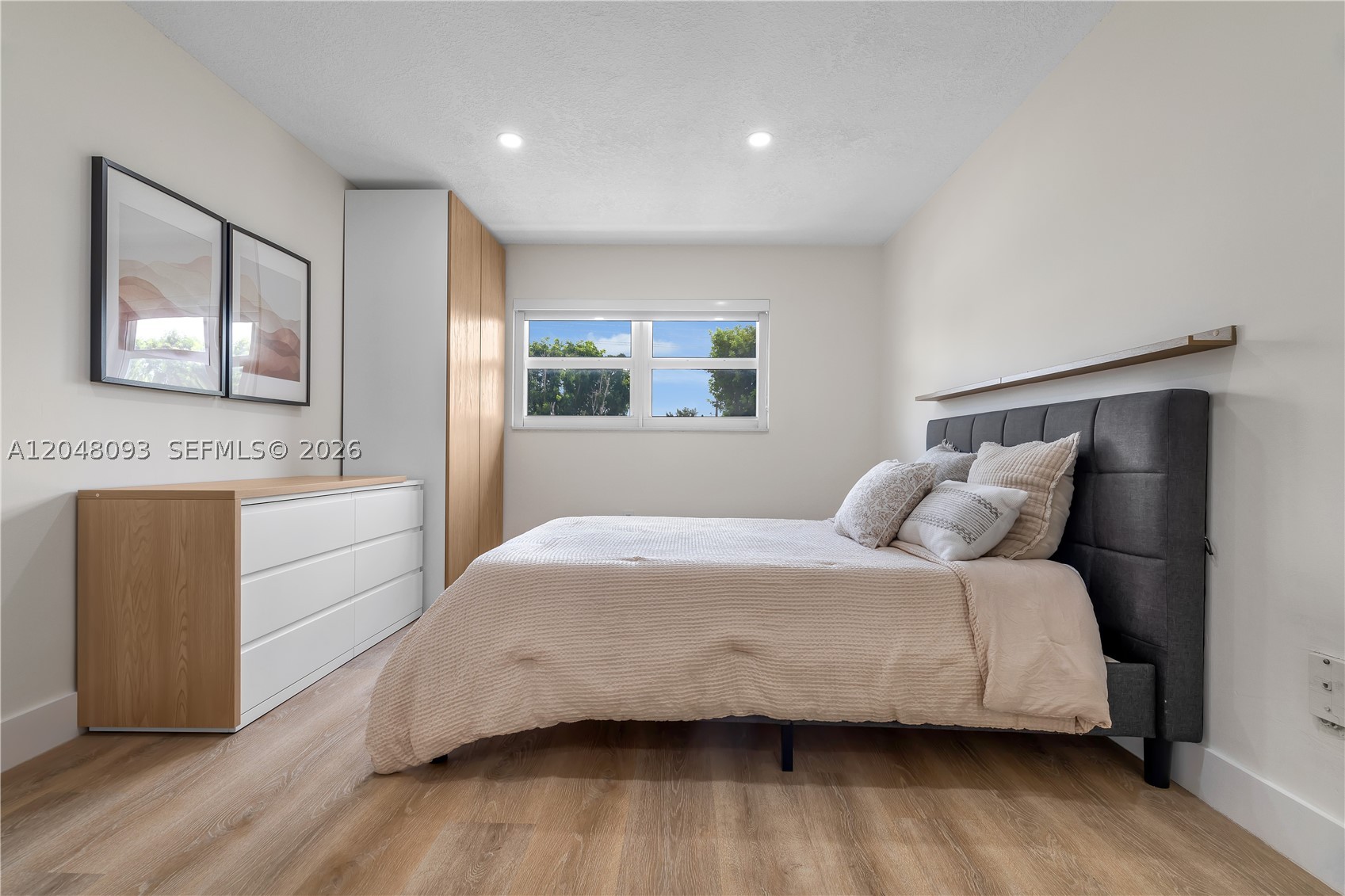 LA FUENTE CONDO - Residential Lease