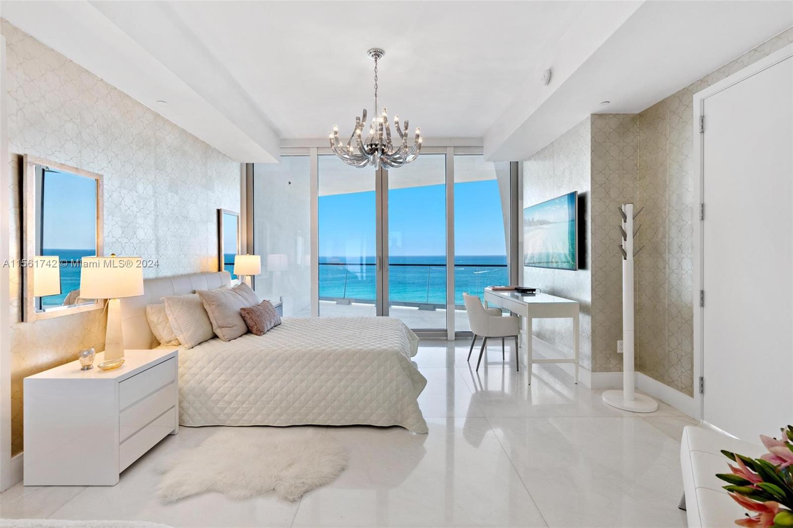 JADE SIGNATURE CONDO - Residential
