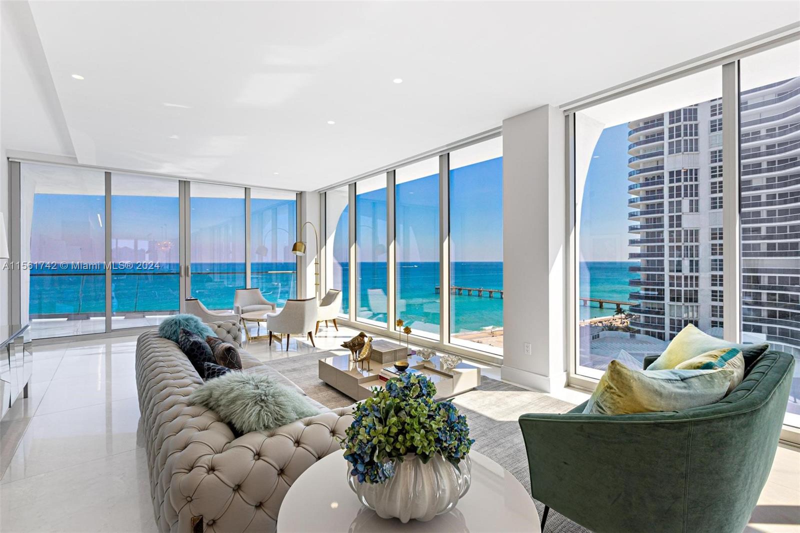 JADE SIGNATURE CONDO - Residential