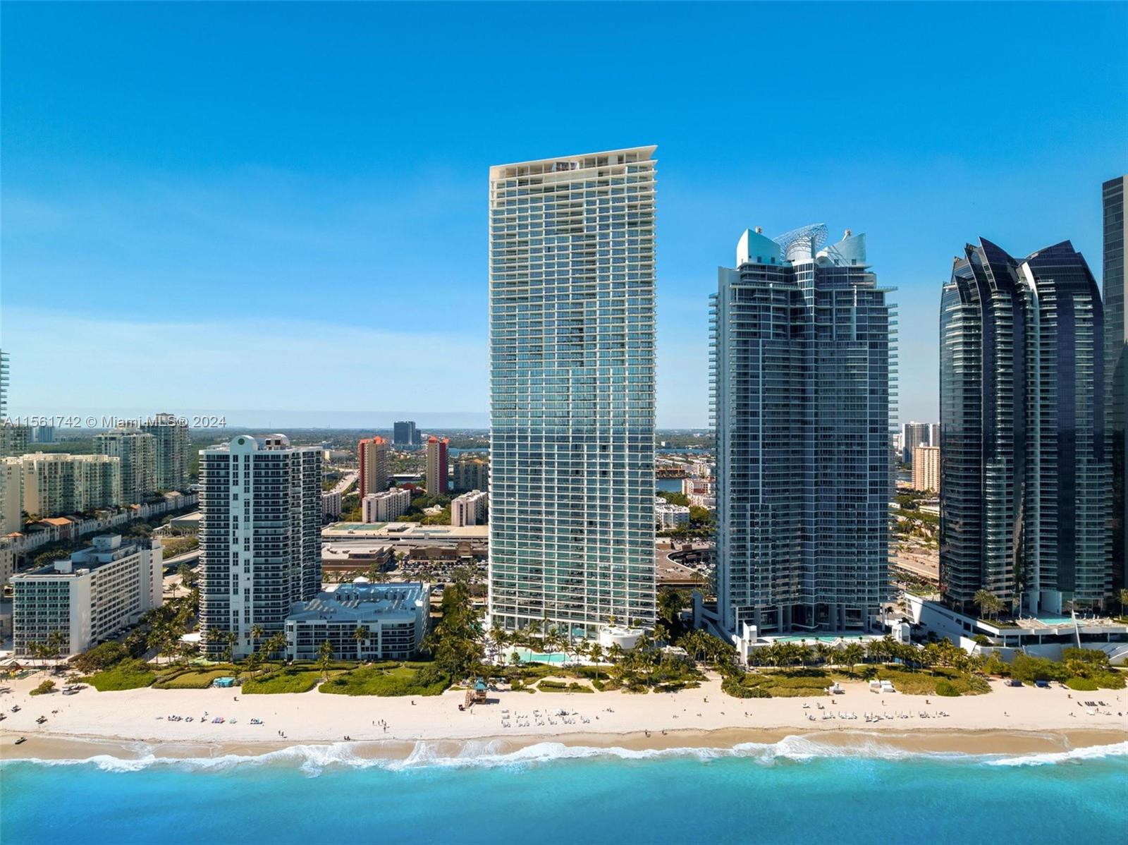 JADE SIGNATURE CONDO - Residential