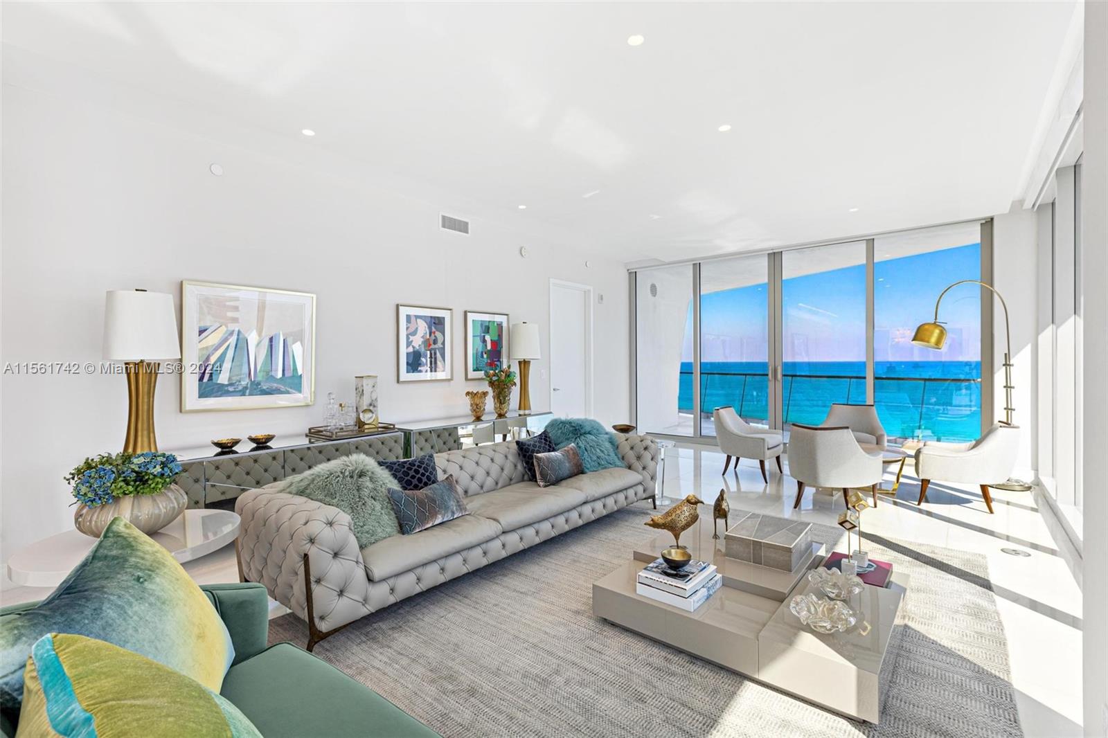 JADE SIGNATURE CONDO - Residential