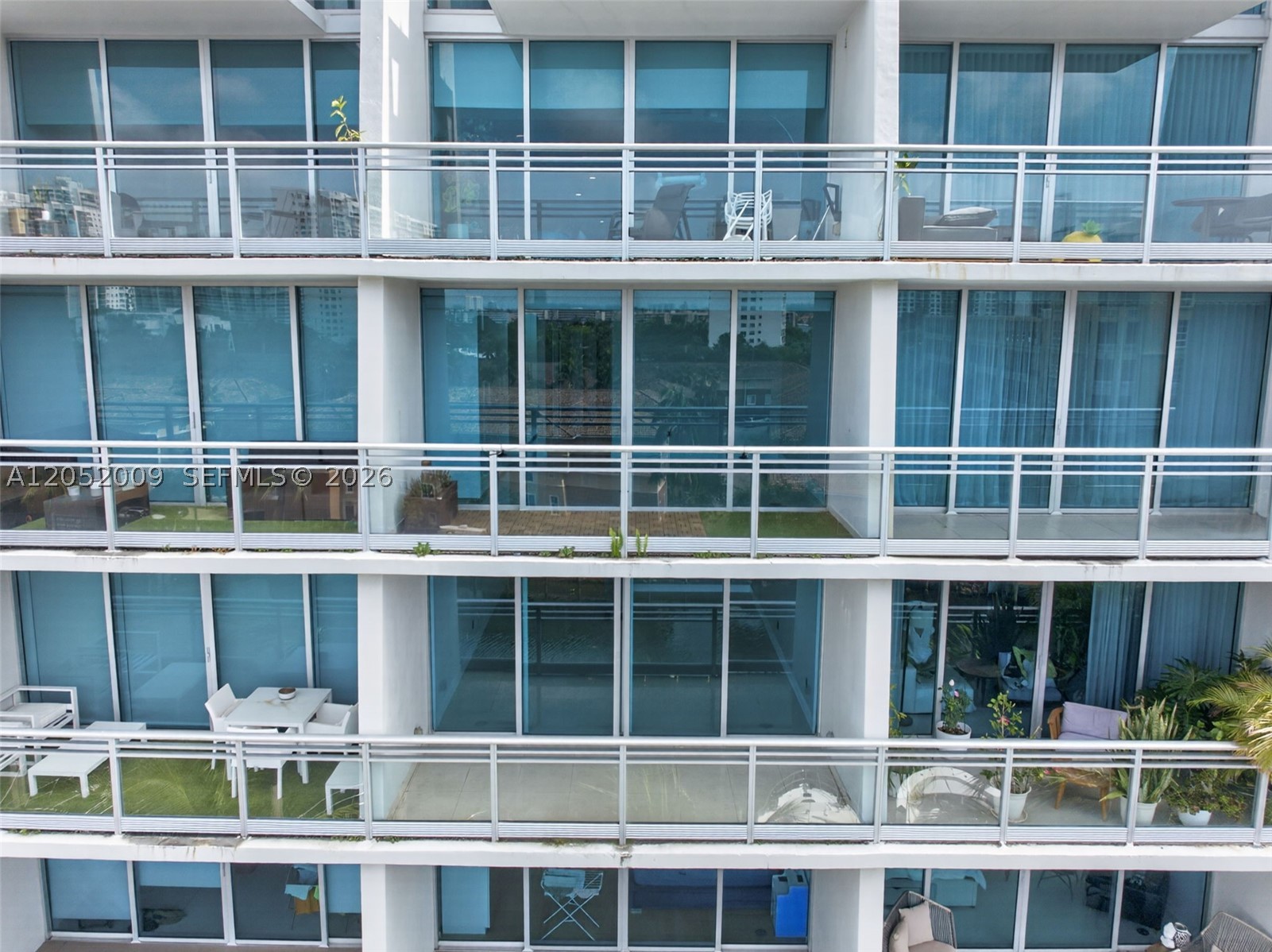ARTECH RESIDENCES AT AVEN - Residential Lease