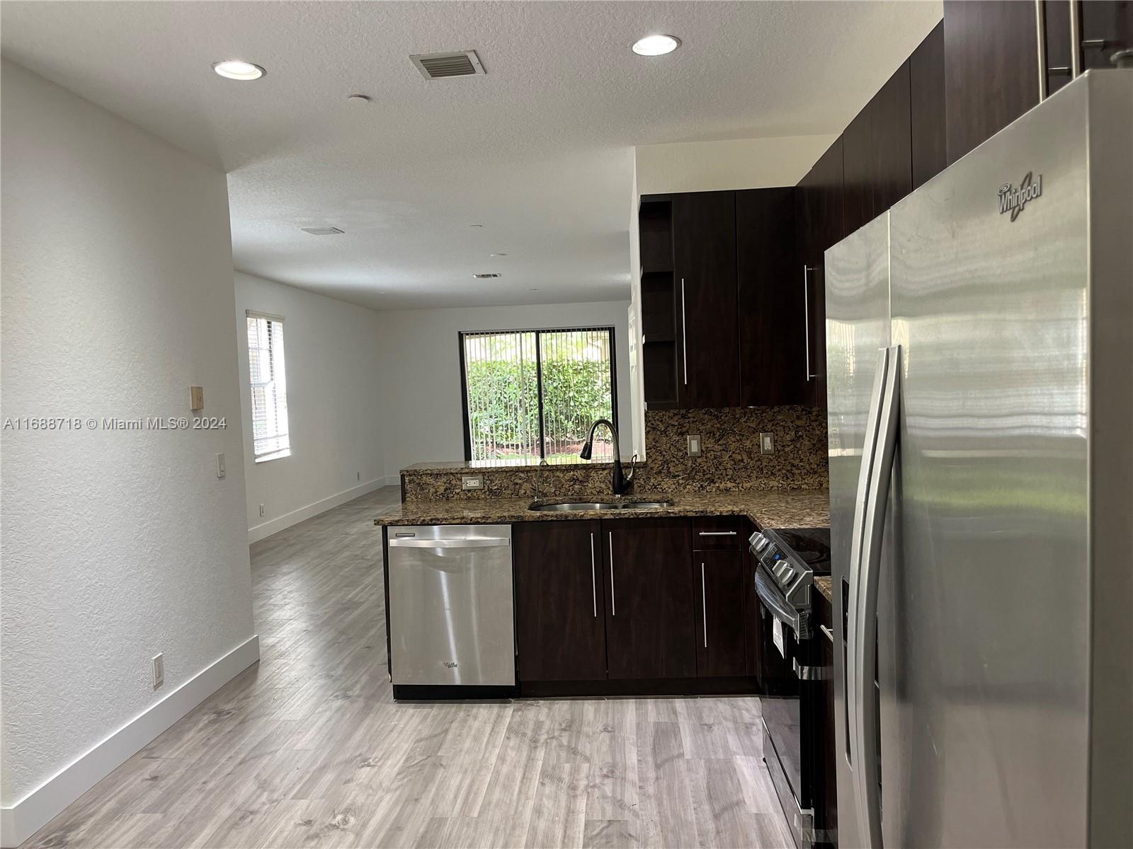 Couyart at the Grove - Residential Lease