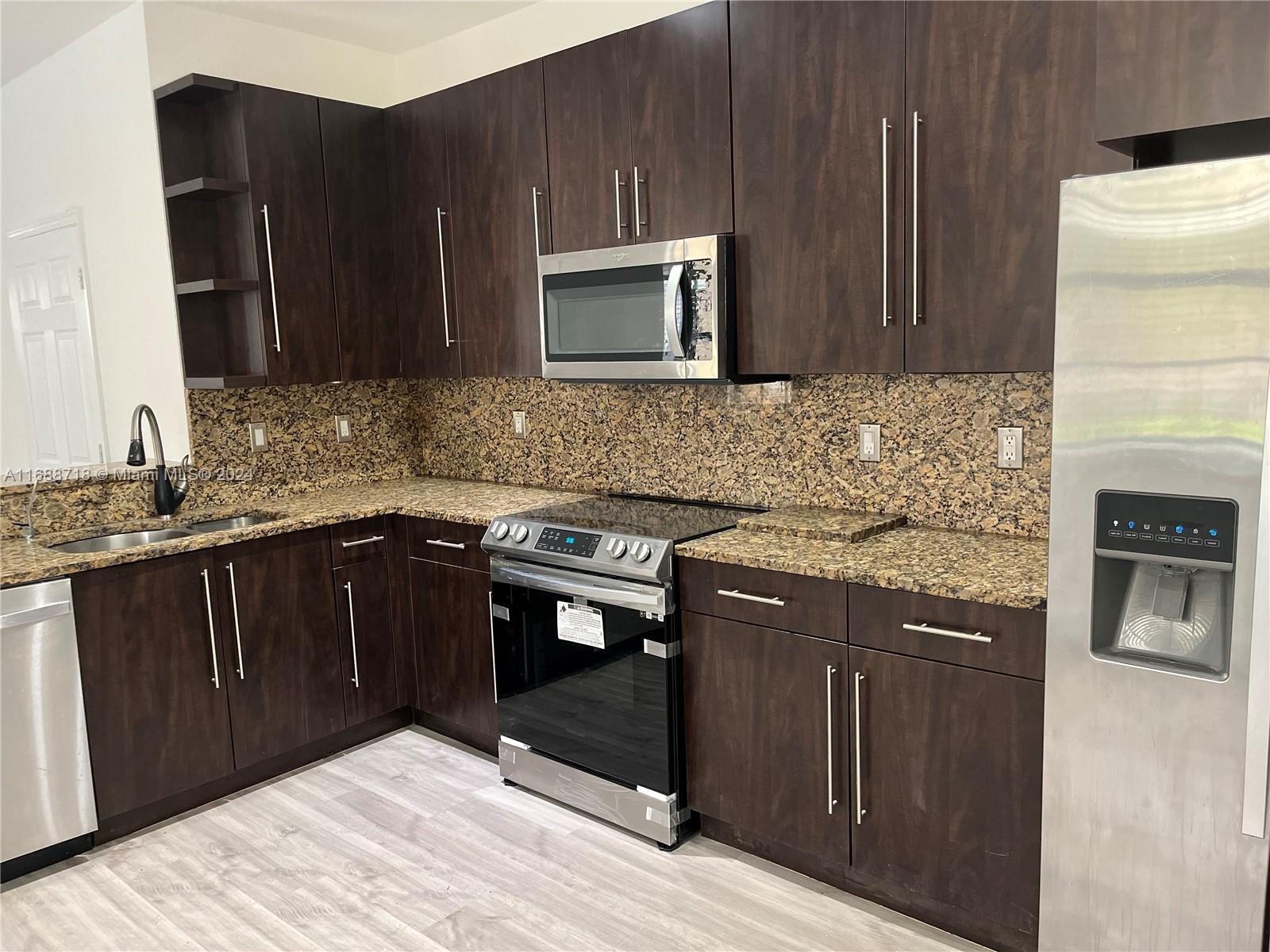 Couyart at the Grove - Residential Lease