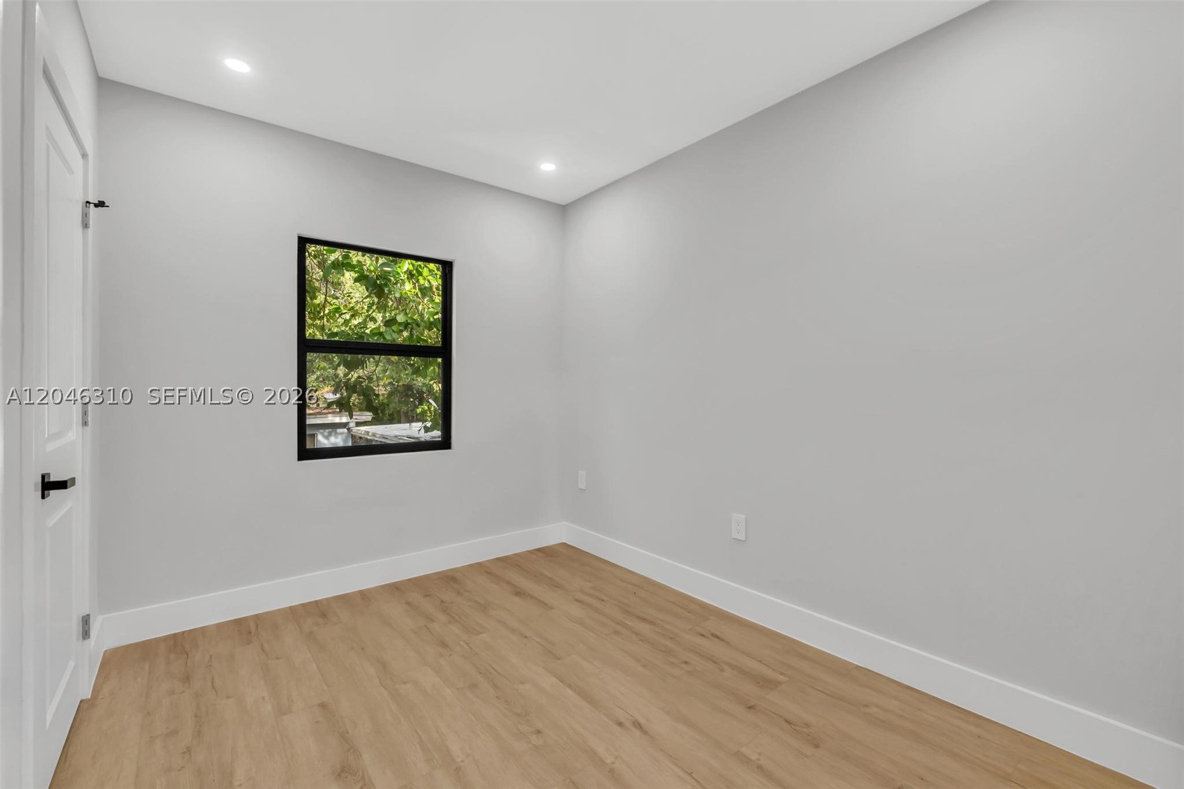 COLLEGE PARK - Residential