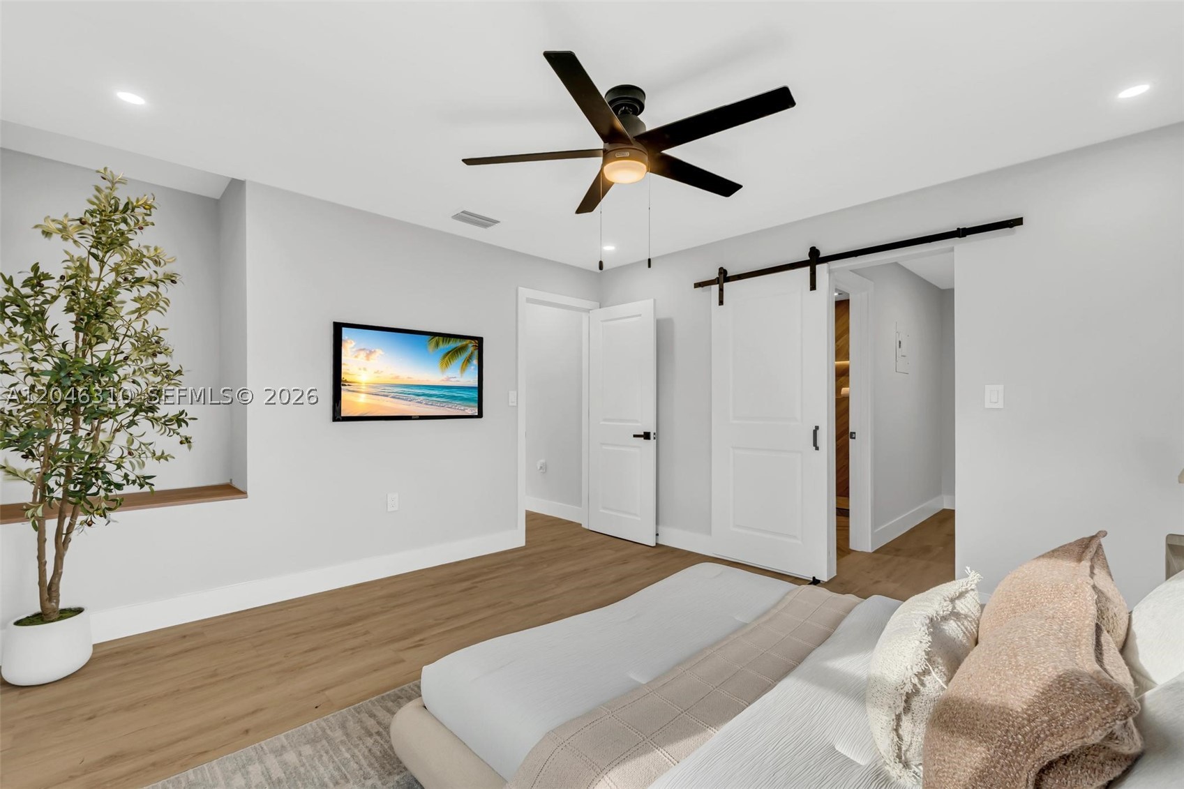 COLLEGE PARK - Residential