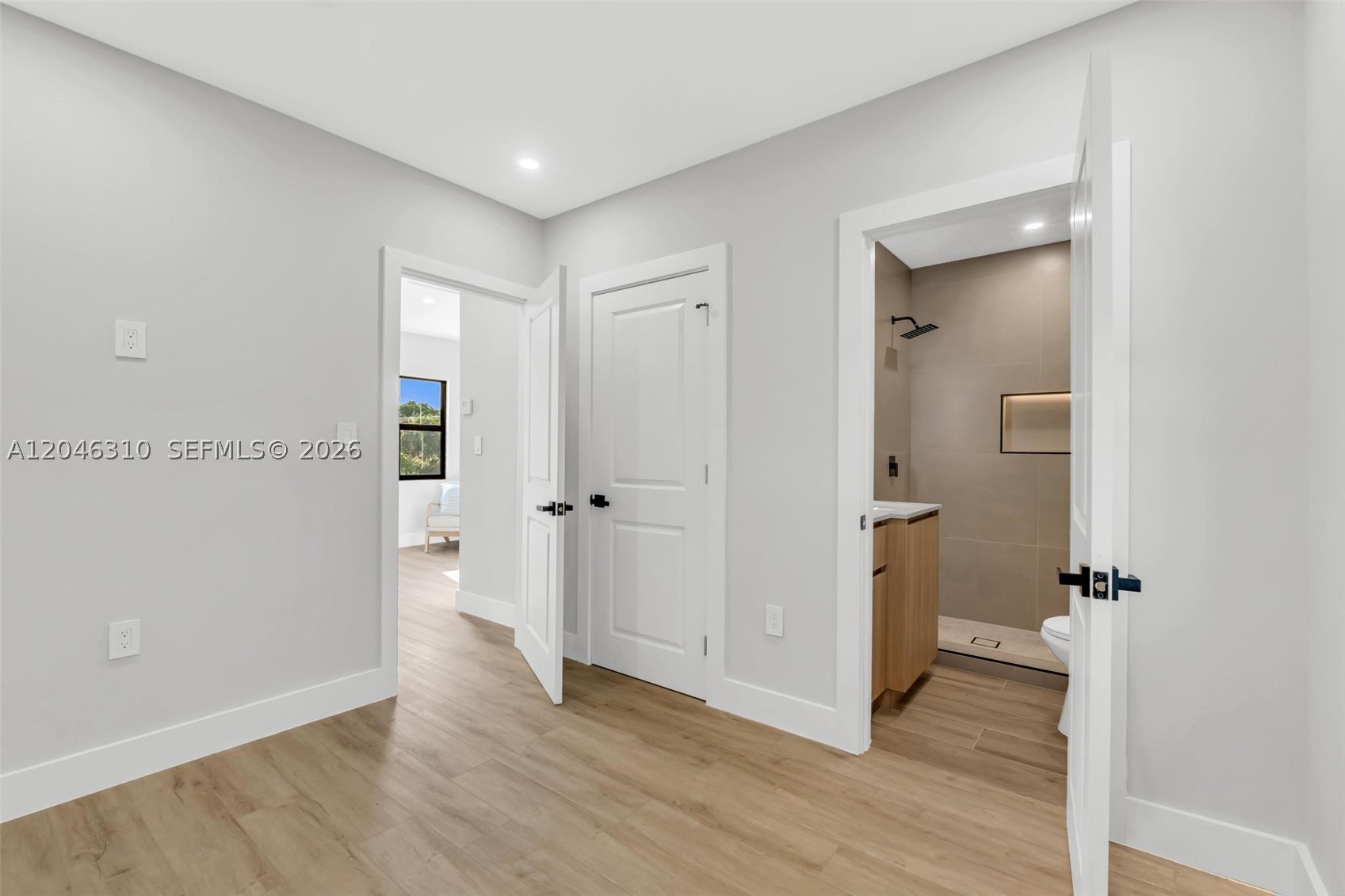 COLLEGE PARK - Residential