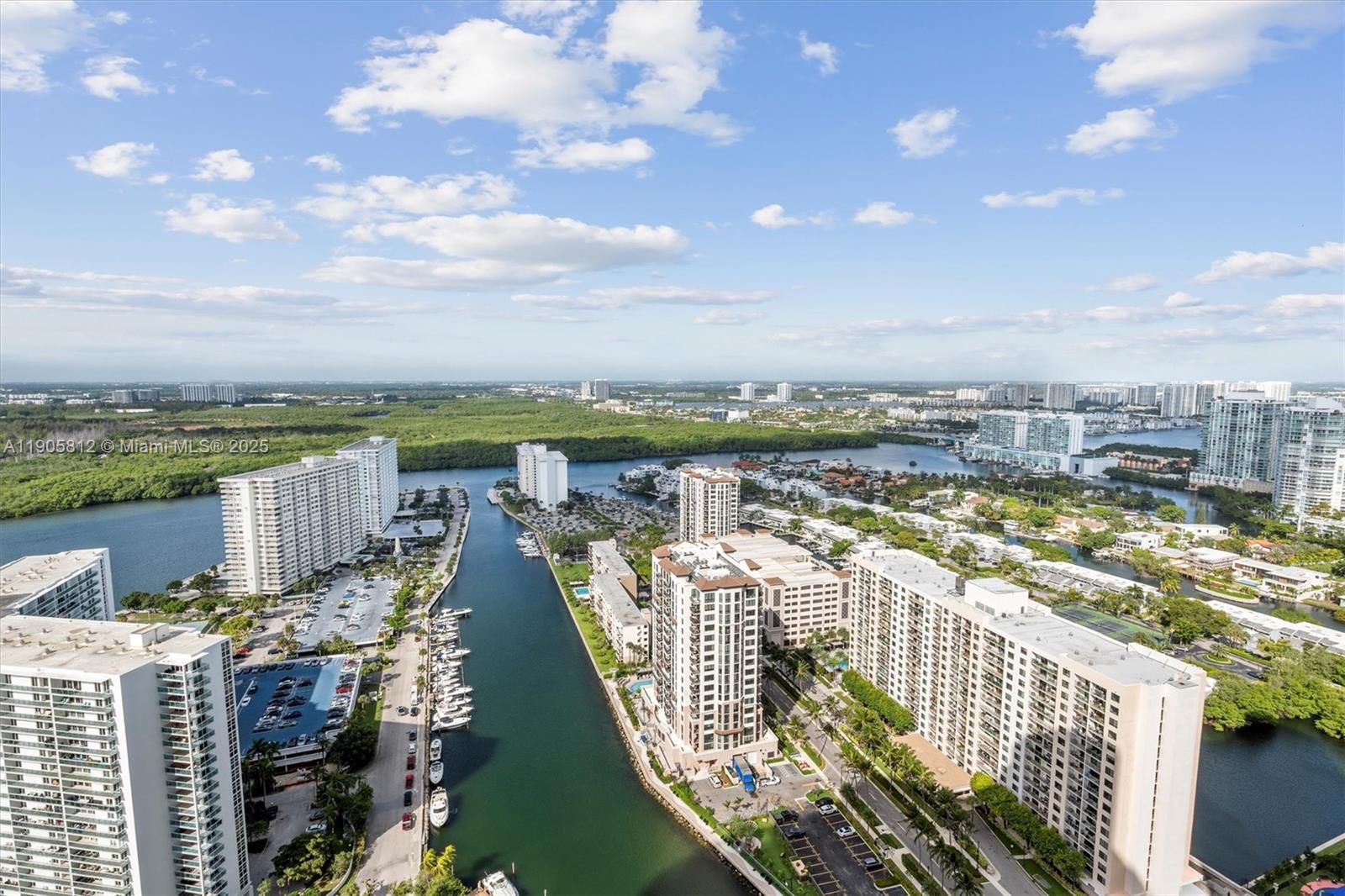 TDR TOWER III CONDO - Residential