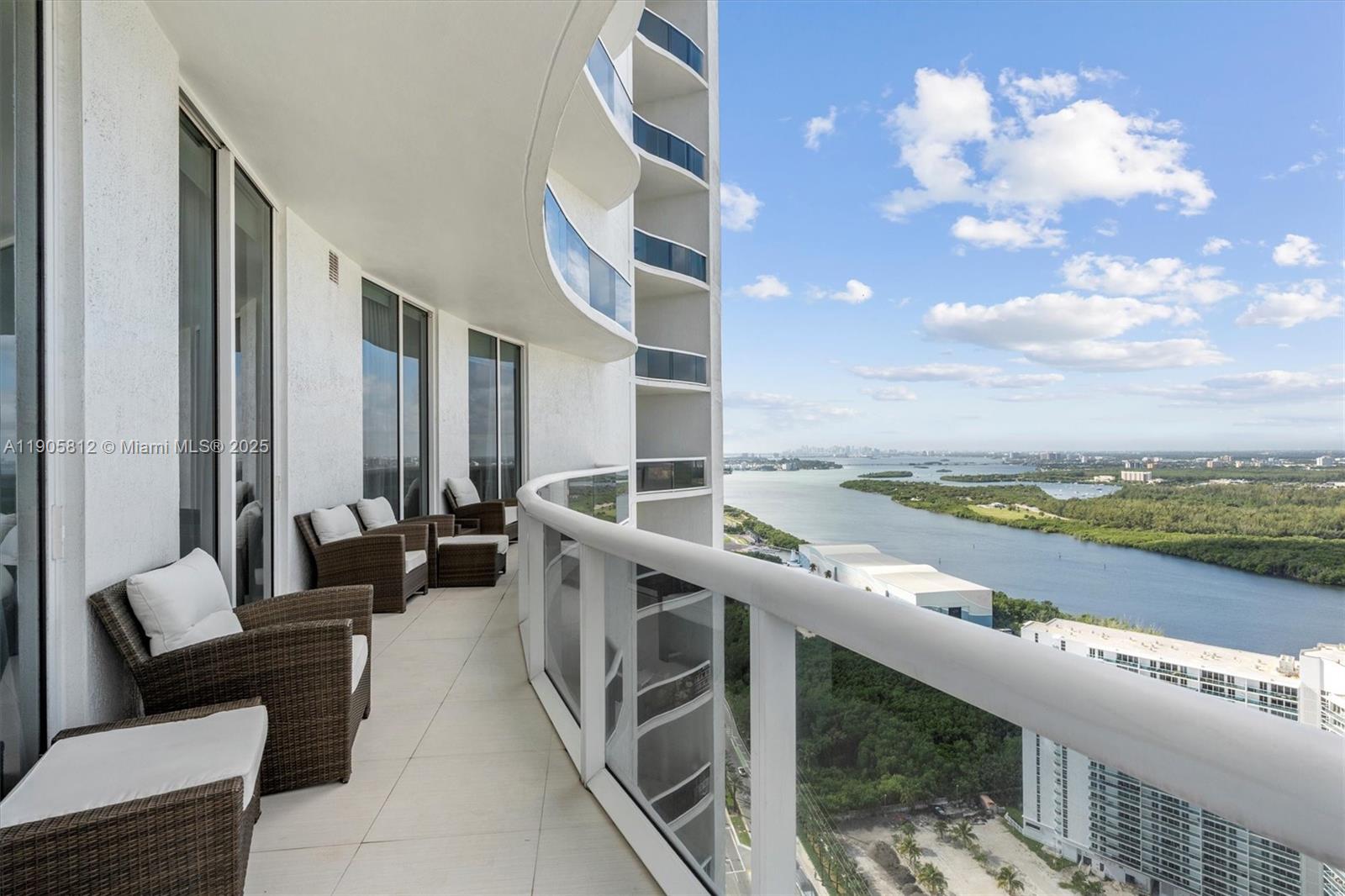 TDR TOWER III CONDO - Residential