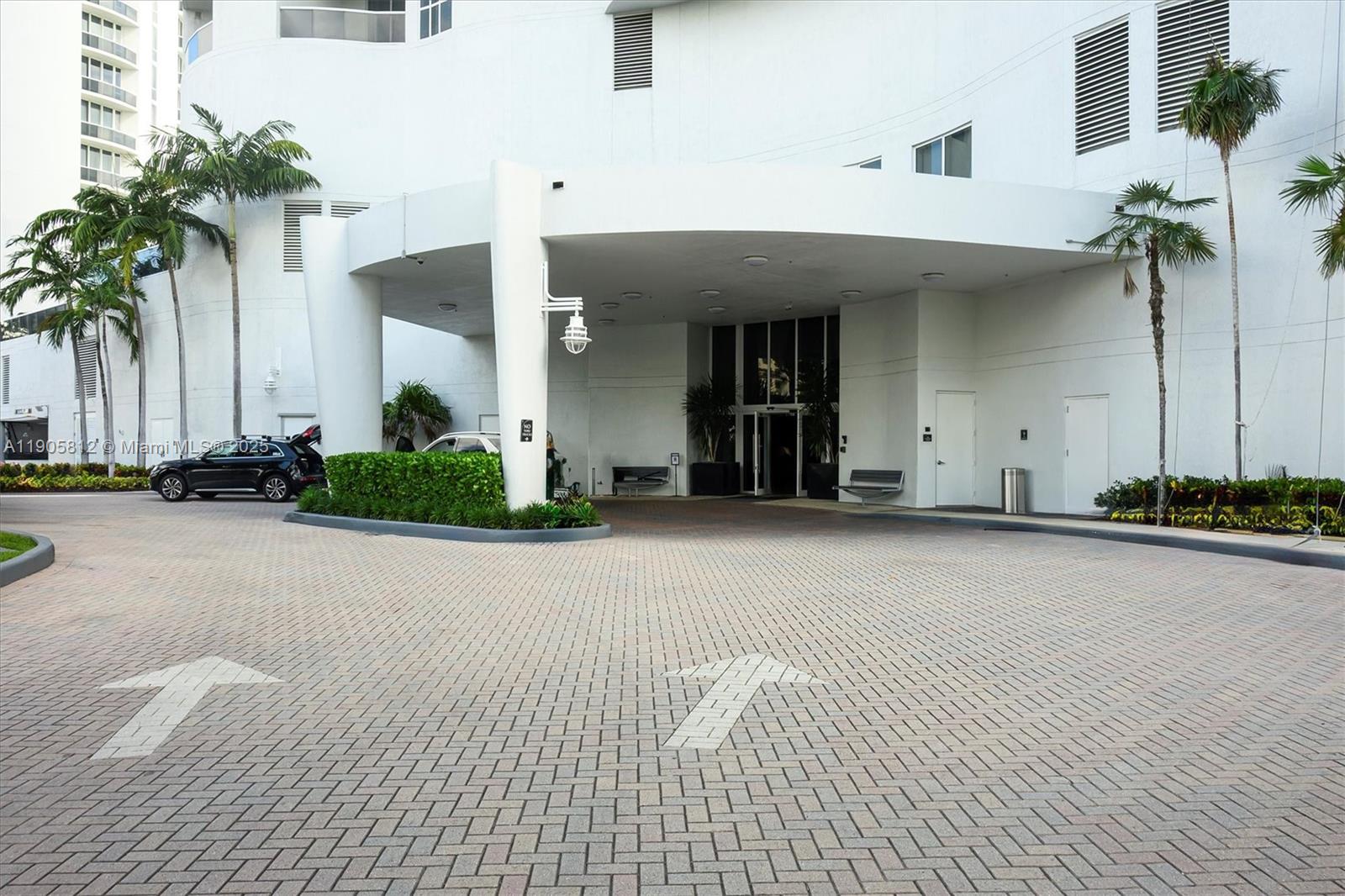 TDR TOWER III CONDO - Residential