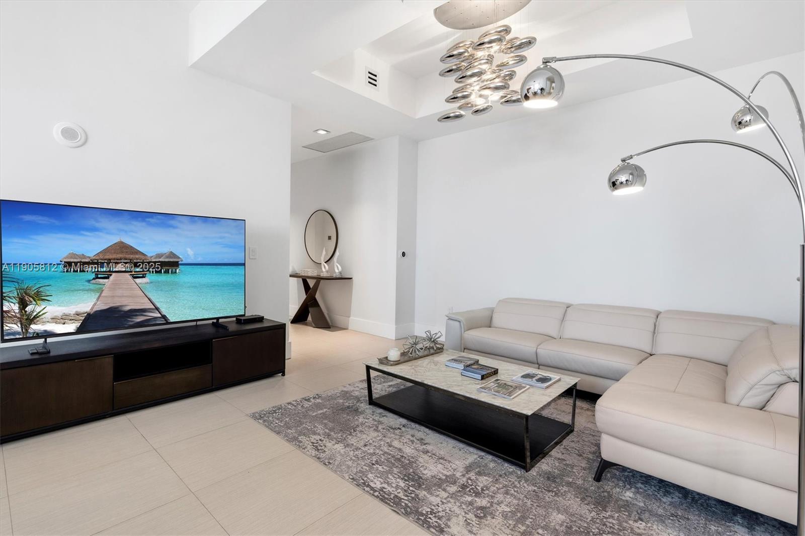 TDR TOWER III CONDO - Residential