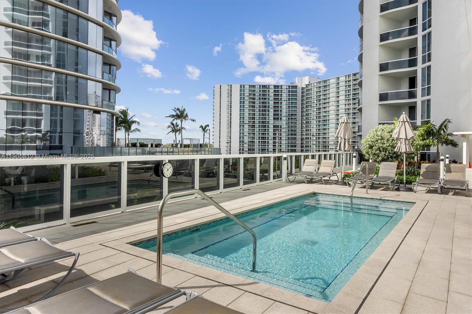 TDR TOWER III CONDO - Residential